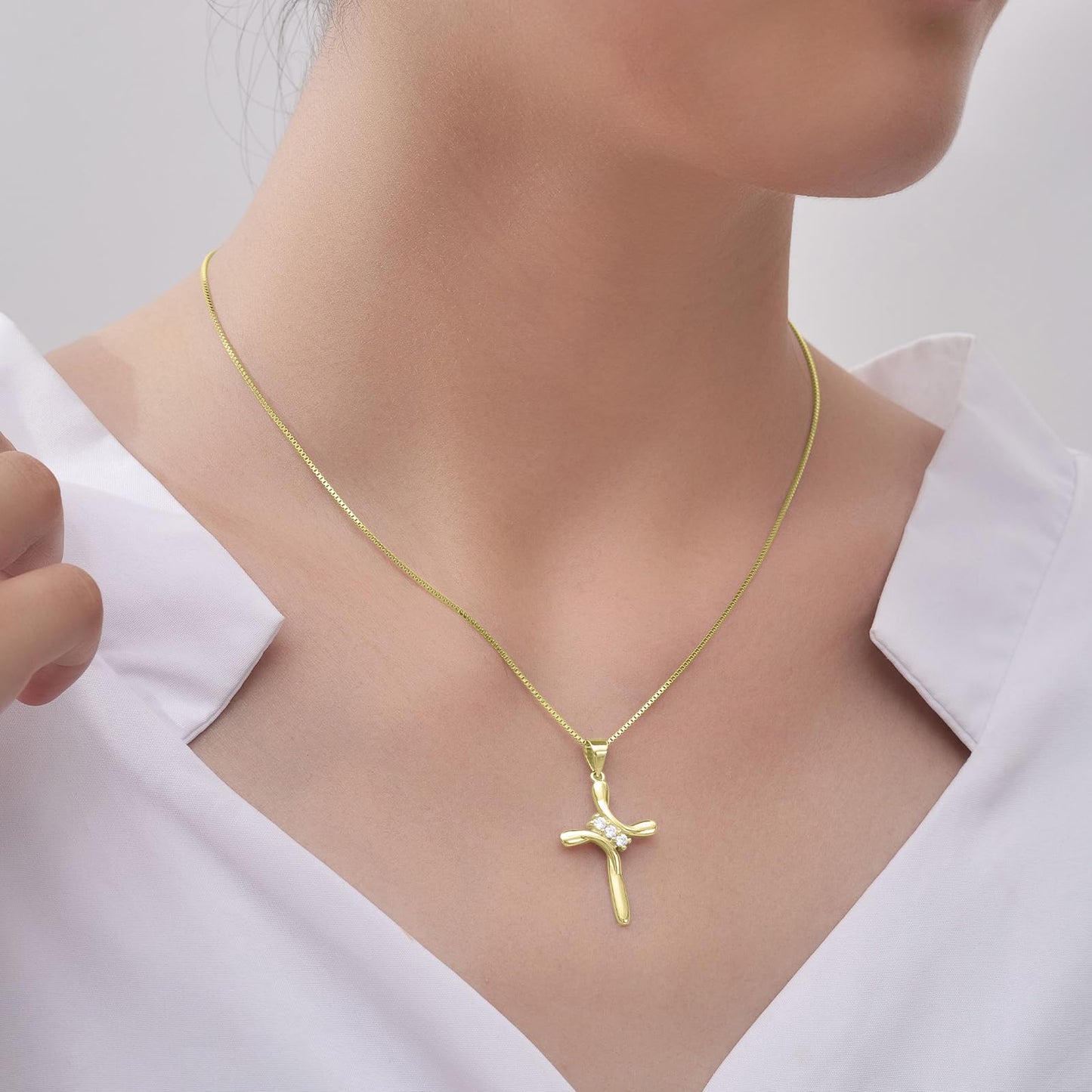 EVERU S925 Sterling Silver Cross Necklace for Women Birthstone Necklace with Cubic Zirconia 18K Gold Plated Cross Pendant Jewelry Ideal Gift Gold