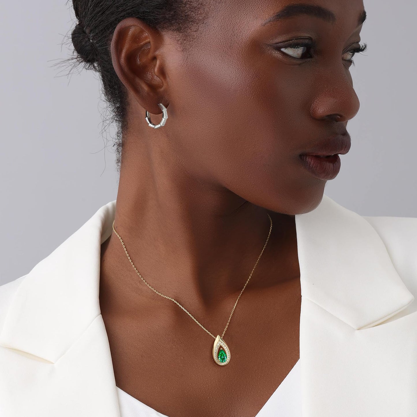 Kstyle 14k Gold Emerald May Birthstone Pendant Necklaces for Women Valentine's Day Birthday Gift Anniversary Jewelry for Wife Daughter Grandma Mom Sister Non Tarnish