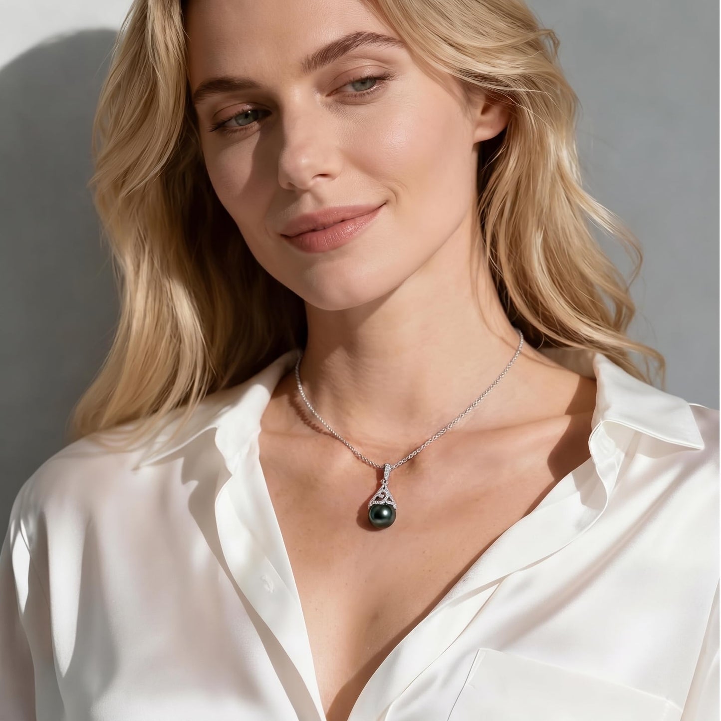 Natural Tahitian Black Pearl Necklace - Christmas Gift for Wife Mom Daughter Sister Women, Jewelry Gifts for Wedding Anniversary Birthday, 9-10mm Seawater Pearl Sterling Silver Moissanite Pendant