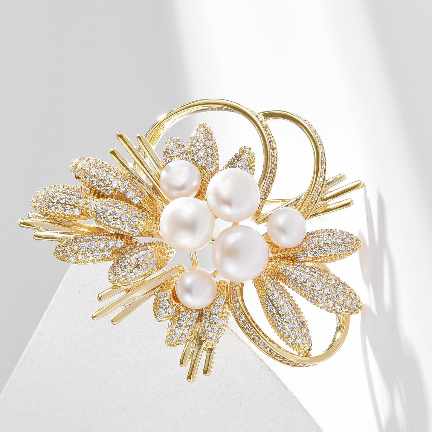 AILONMEI Pearl Flower Brooch and Pins for Women Large Gold Luxury Elegant Pin Christmas Gift Jewelry (GS003)