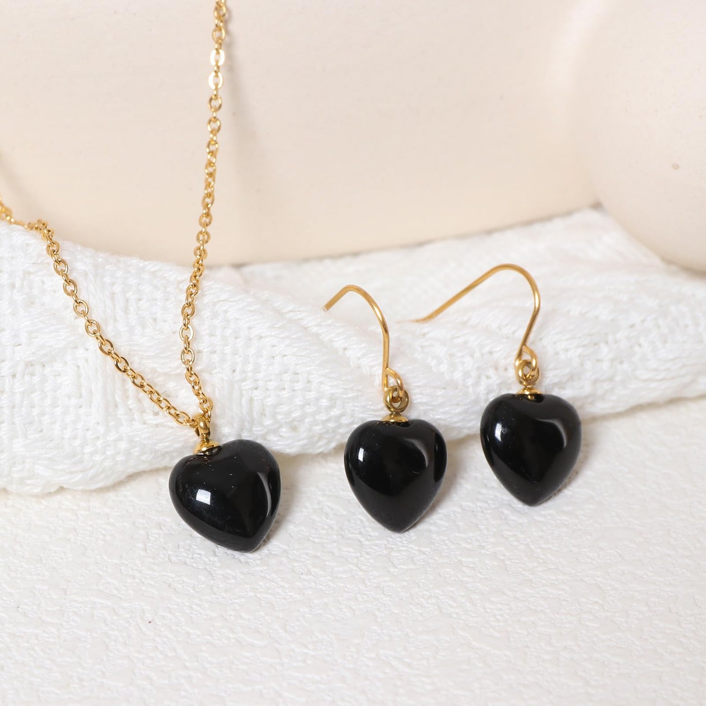 TaYolnFaSo Natural Heart Black Agate Jewelry Set for Women Dainty Cute 18K Gold Plated Black Onyx Earrings and Necklace Set Birthday Gifts