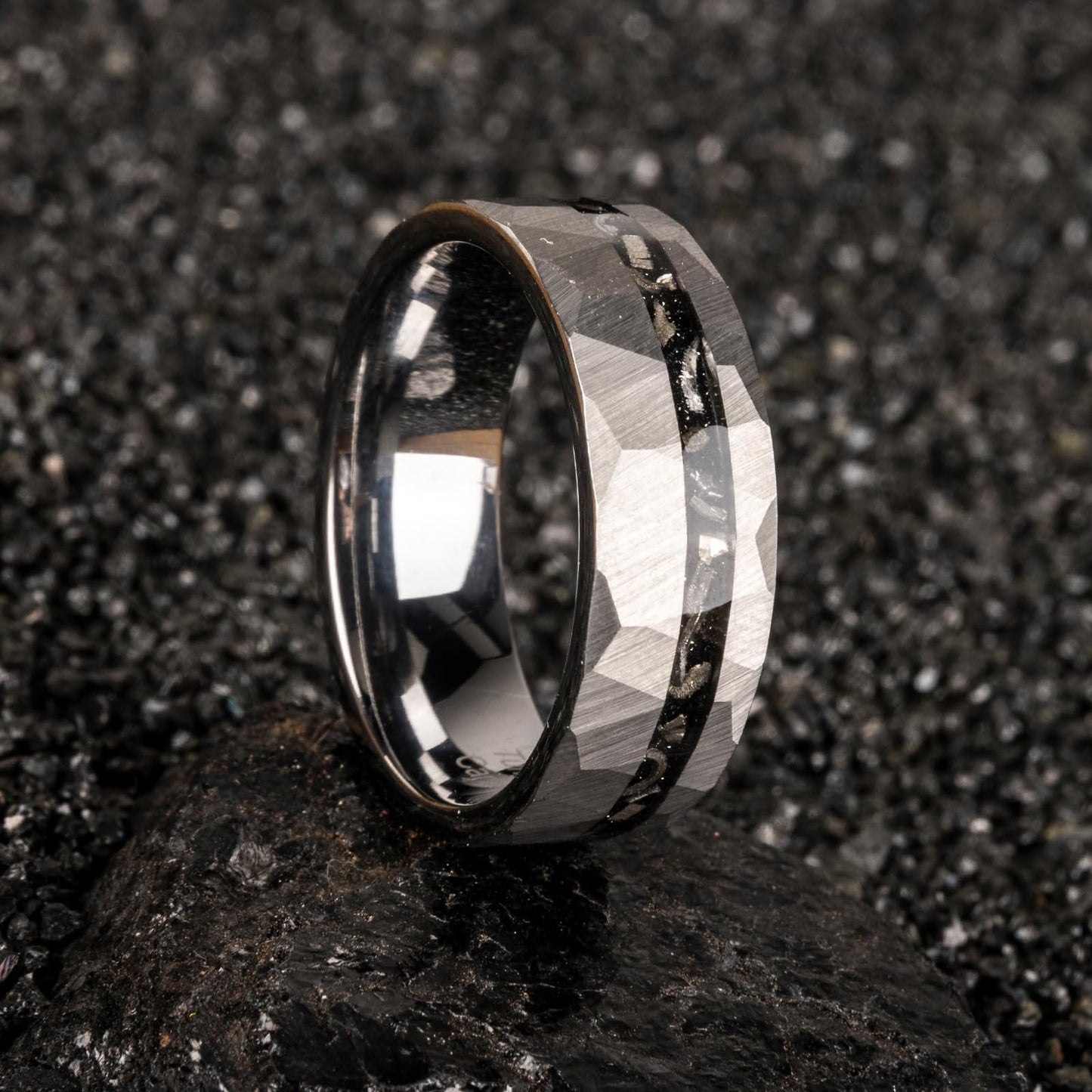 JEWPER 8mm Men Womens Wedding Band Tungsten Rings silver Hammer pattern Fashion Promise Carbide Inlaid Iron Filings Matte Finish Edge Comfort Fit size(12)