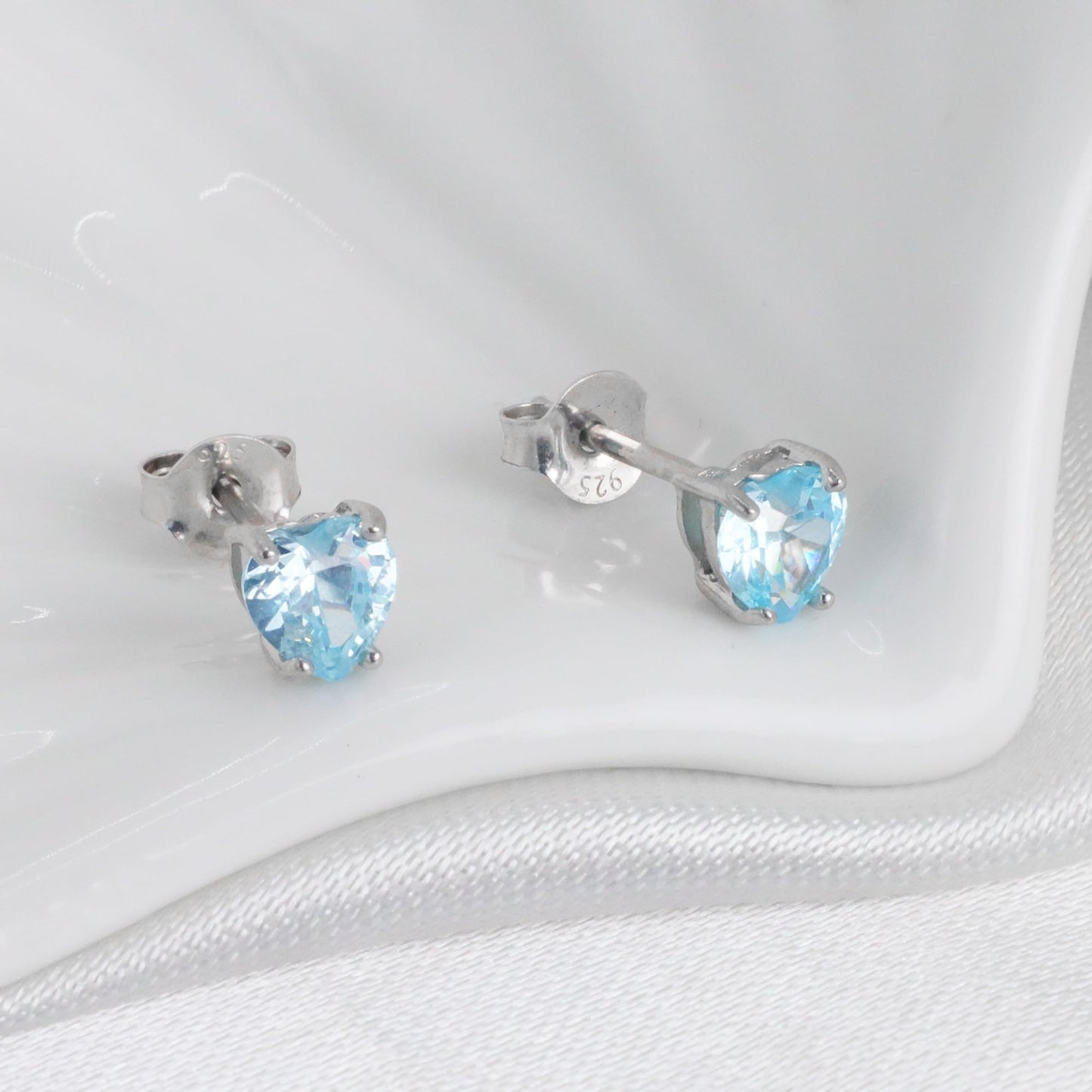 Belinda Jewelz - Heart Stud Earrings, 5mm Cubic Zirconia Heart Earrings with Prong Setting, 925 Sterling Silver Earrings Studs, Aquamarine Blue Stud Earrings for Women