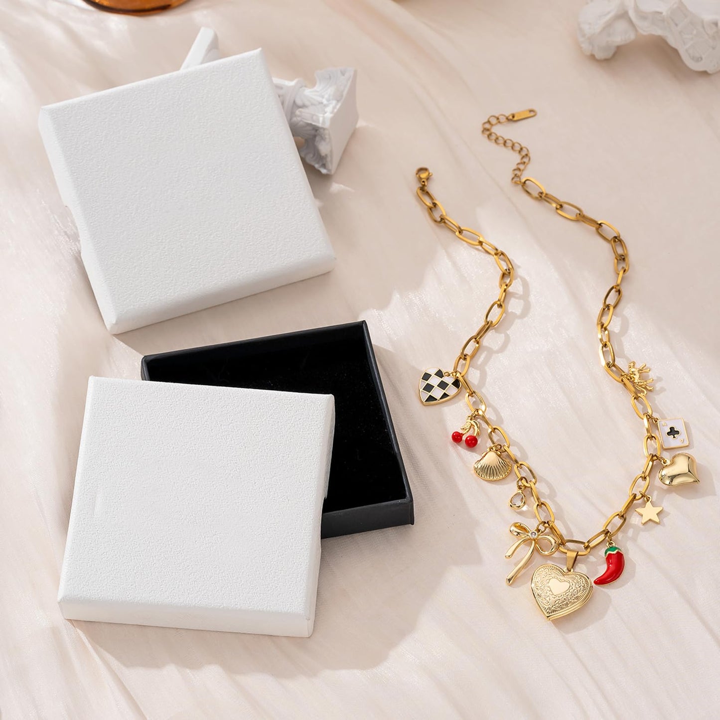 Trendy Stainless Steel Gold Plated Charm Necklace with Heart Pearl Pepper Conch Ceramic Pendant Necklace for Women Collares Chokers Jewelry (Heart)