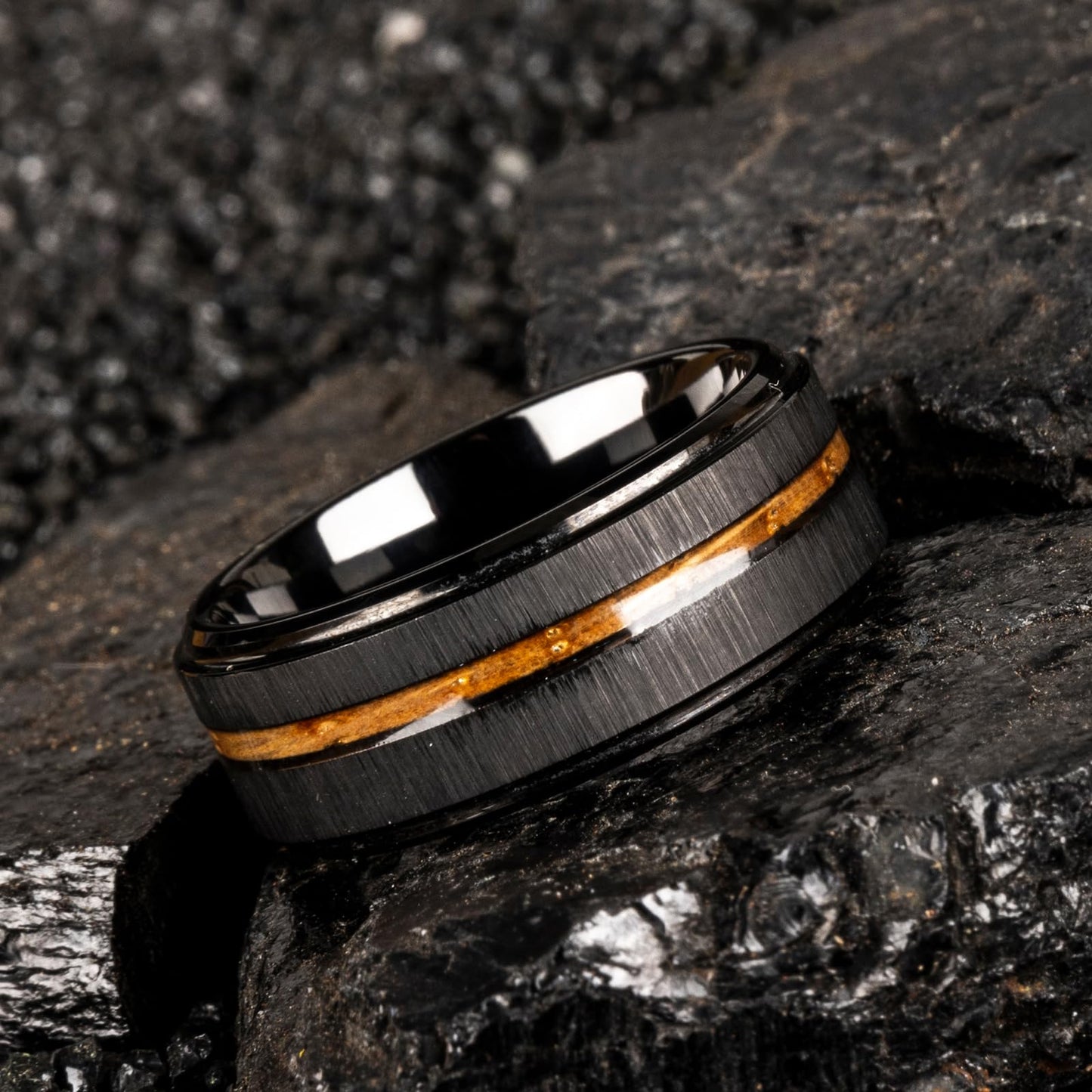JEWPER 8mm Men Womens Wedding Band Tungsten Rings Black Fashion Promise Carbide Inlaid whiskey barrel wood Outer ring step edge sanding Matte Finish Edge Comfort Fit size(13)
