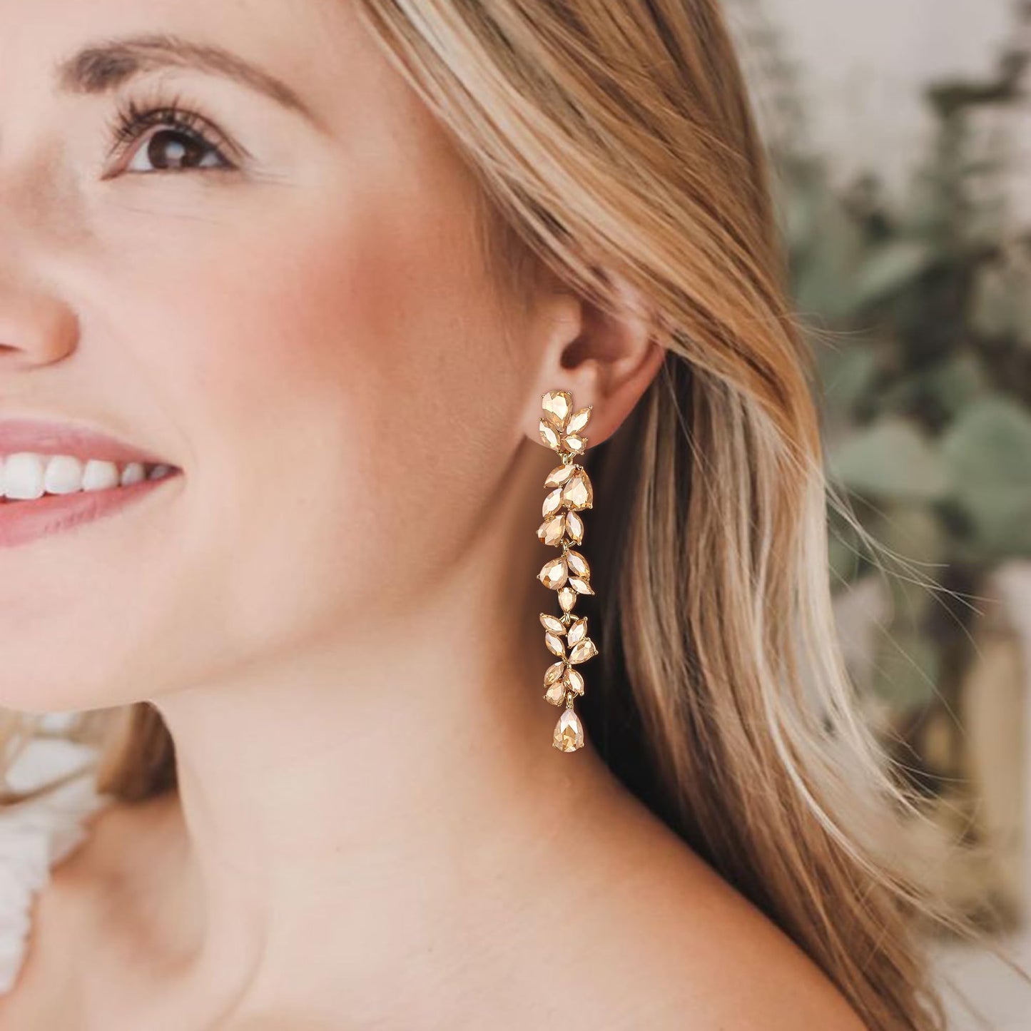 EVER FAITH Banquet Rhinestone Crystal Chandelier Dangle Earring for Women Brides, Art Deco Marquise Teardrop Bridal Long Drop Earrings for Prom Champagne