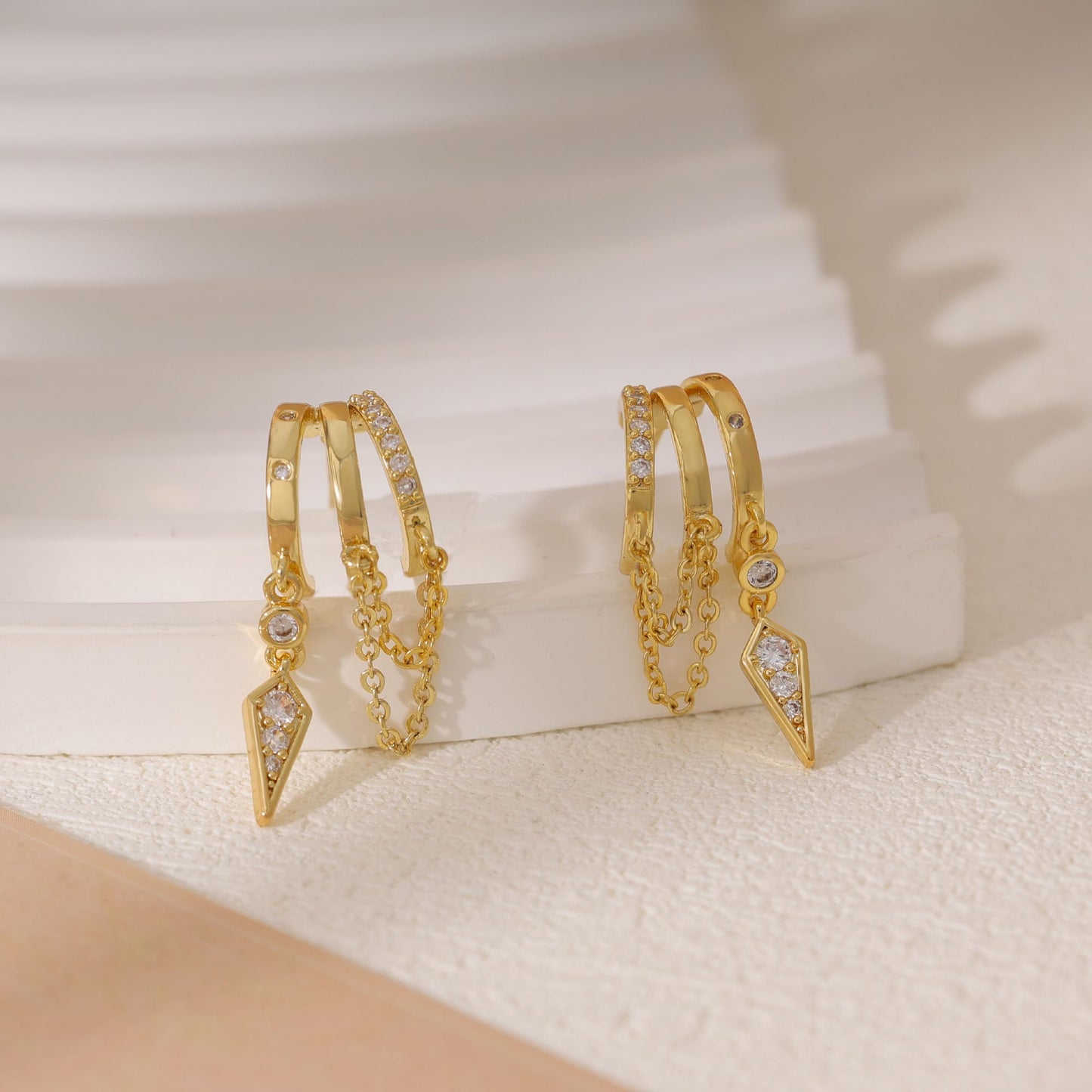 SELSHE Huggie Earrings for Women,Dainty Chain Earrings 14k Gold Plated Long Drop Earrings Hypoallergenic Small Triple Hoop Earrings for Women Trendy Cute Statement Earring Fashion Womens Jewelry
