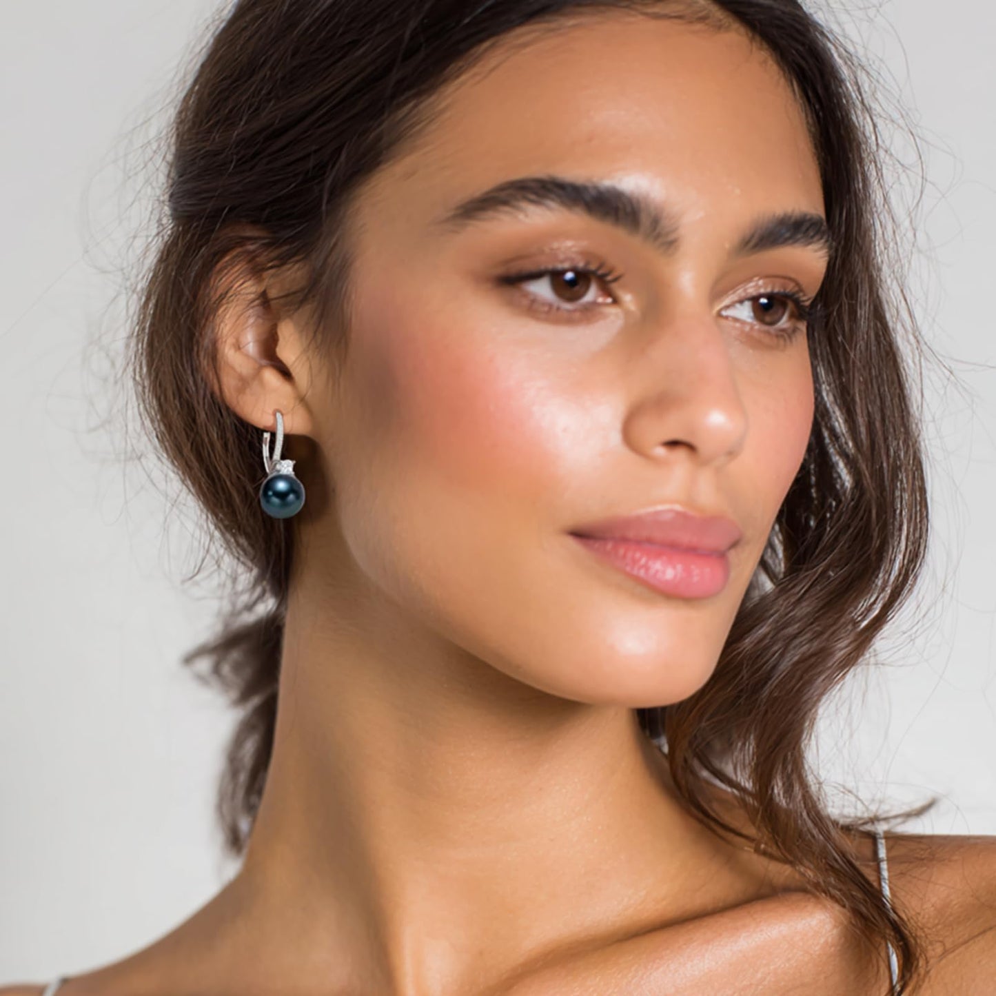 BAMIKI Black Pearl Drop Dangle Earrings 925 Sterling Silver Cubic Zirconia Leverback Earrings, 8MM Round Saltwater Cultured Pearls Jewelry Gifts for Women Wife Mother