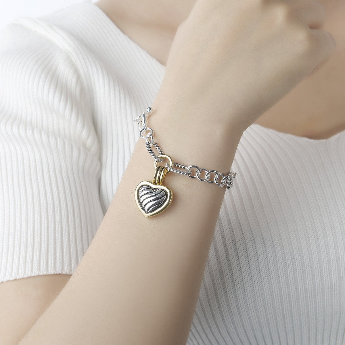 UNY JEWEL Twisted Cable Link Chain Bracelet Two Tone Heart Charm Women Jewelry Christmas Designer Inspired Fashion