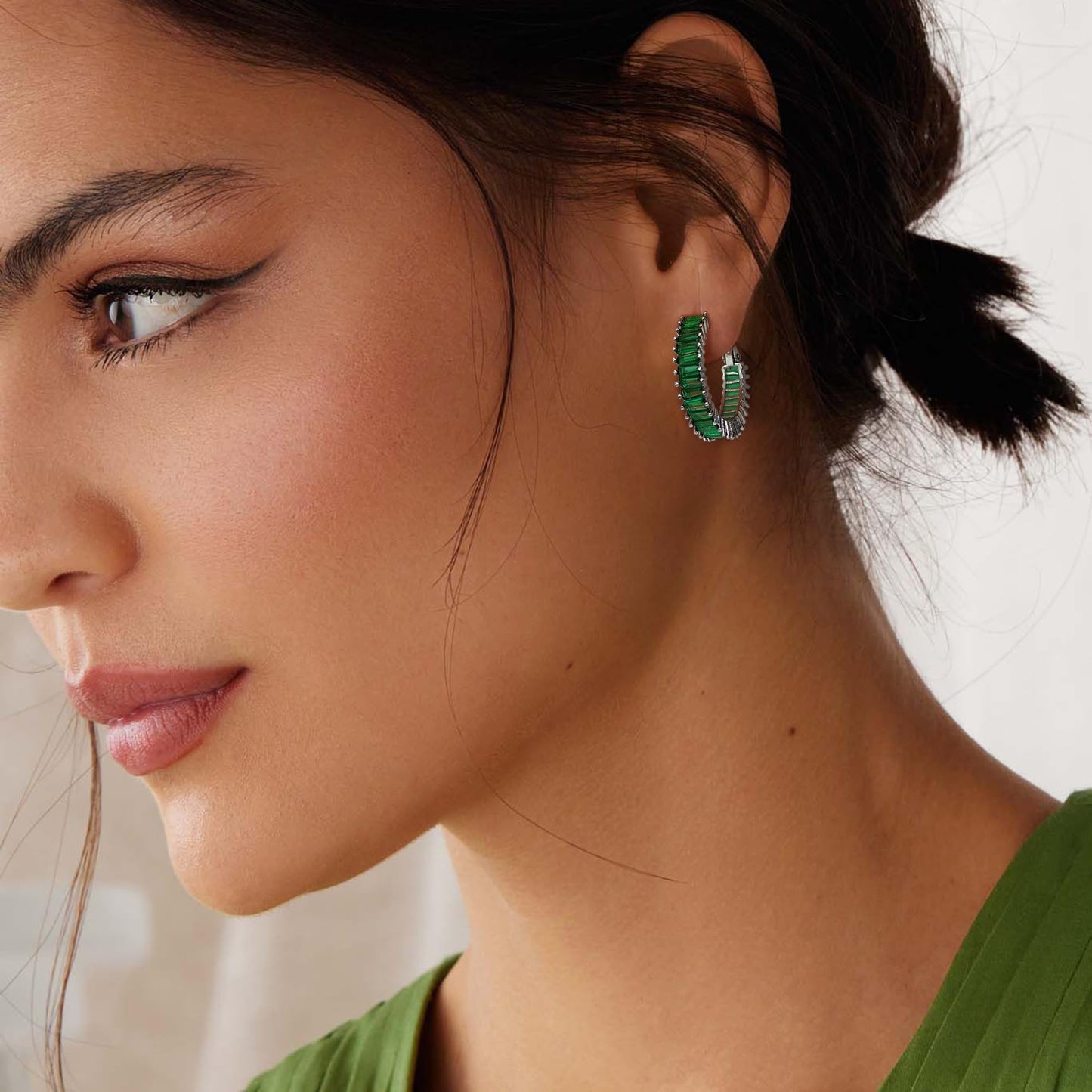 GLOQUAT Green Hoop Earrings St Patrick's Day Earring Accessories for Women Cubic Zirconia Hoops for Irish Festival Trendy Baguette Hoop Earring Womens Emerald Green St Patty's Jewelry Gifts 25mm