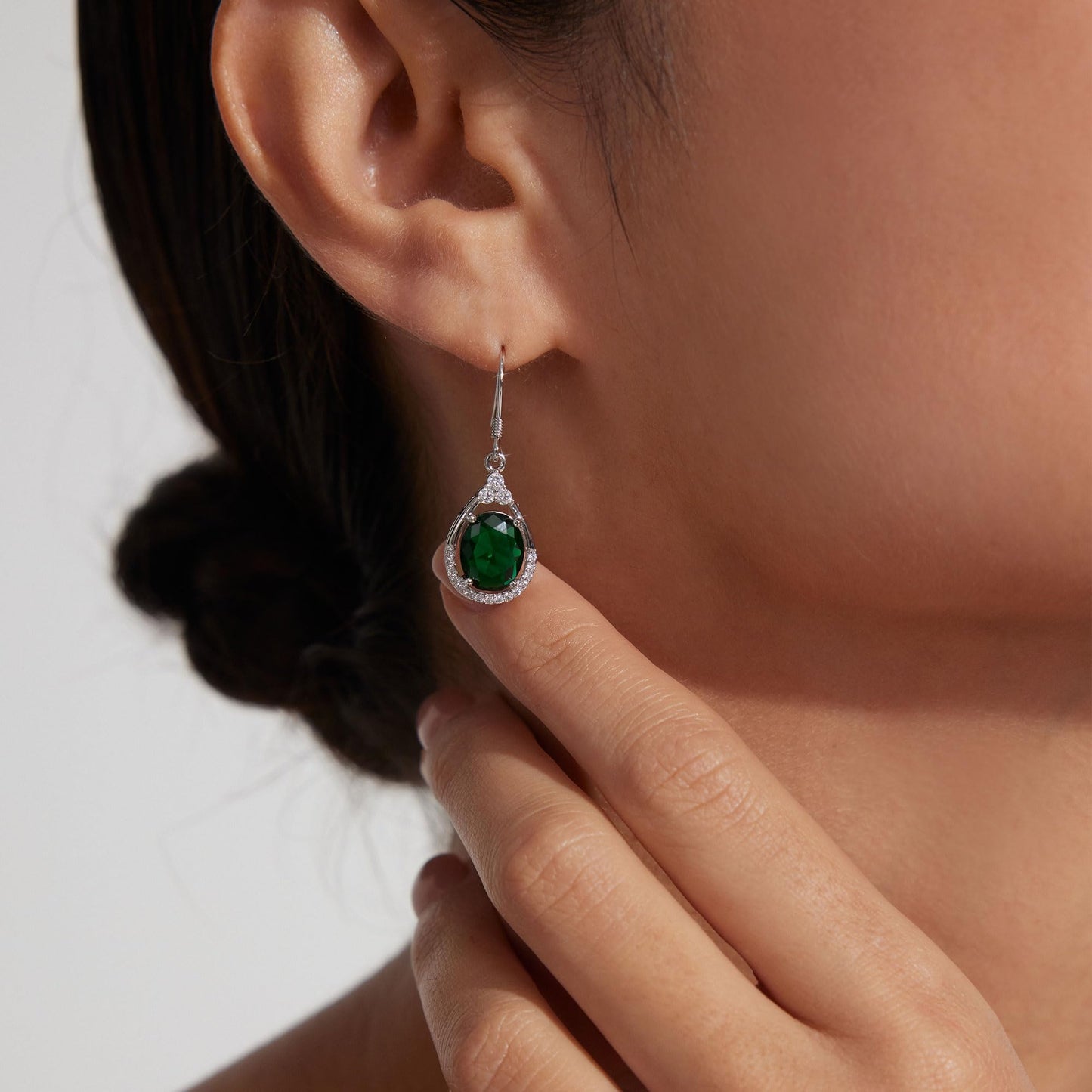 18K White Gold Plated Sterling Silver Oval Cut Cubic Zirconia Drop Dangle Earrings for Women Hypoallergenic Statement Earrings Gifts for Women Mom (Emerald)