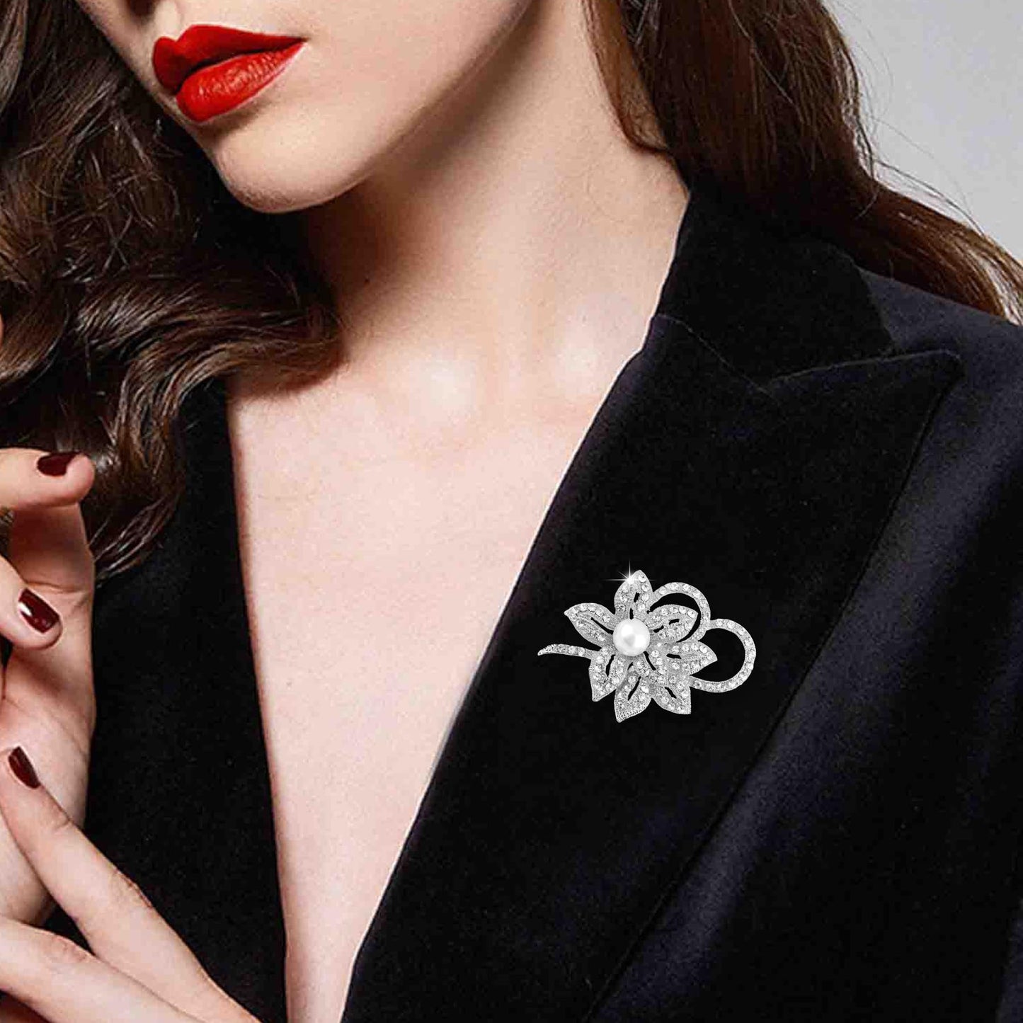 Crystal Flower Brooch Pins for Women Elegant Enamel Rhinestone Floral Brooches Pin Fashion Jewelry for Party Dance Wedding Banquet Brooch for Women Gift (Silvre Pearl Flower)