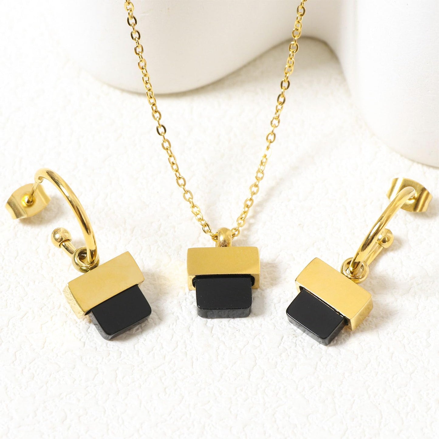 TaYolnFaSo Natural Black Agate Necklace and Earrings Set for Women 18K Gold Plated Black Onyx Jewelry Set Square Gemstone Jewelry Gift