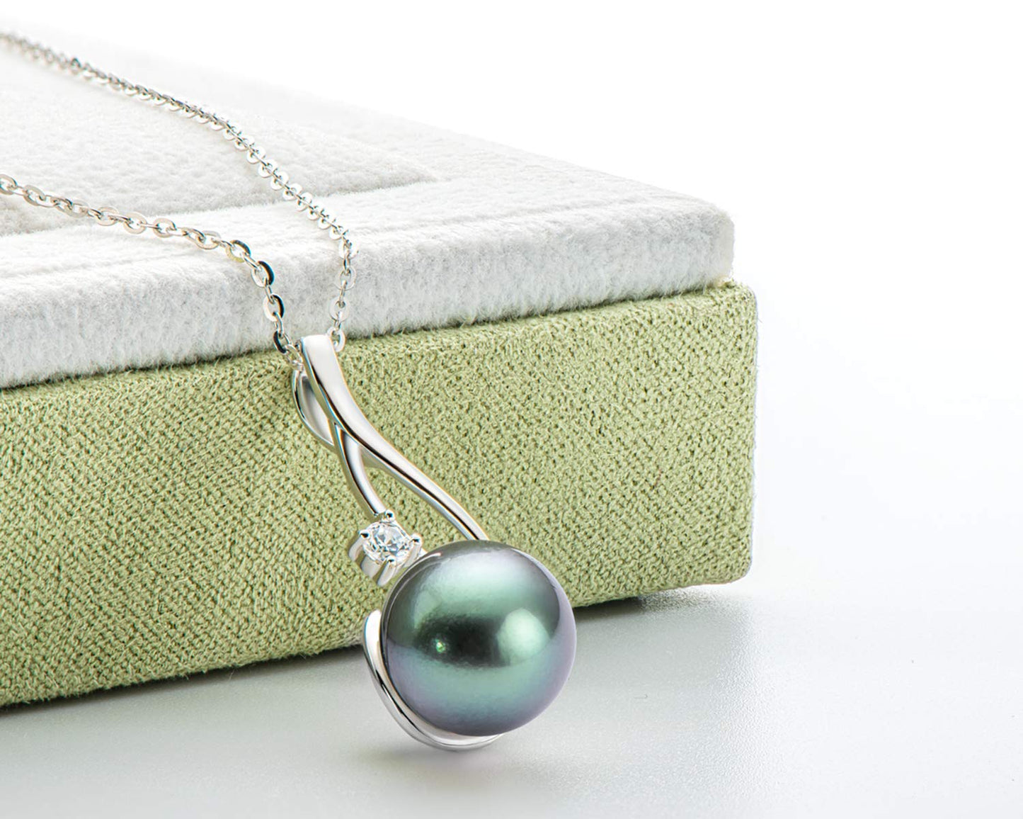 DENGGUANG Genuine Tahitian Black Pearl Necklace for Women, Sterling Silver 9-10mm Natural Ocean-Grown Pearls Jewelry, Anniversary Wedding Birthday Mothers Day Gifts for Mom Wife