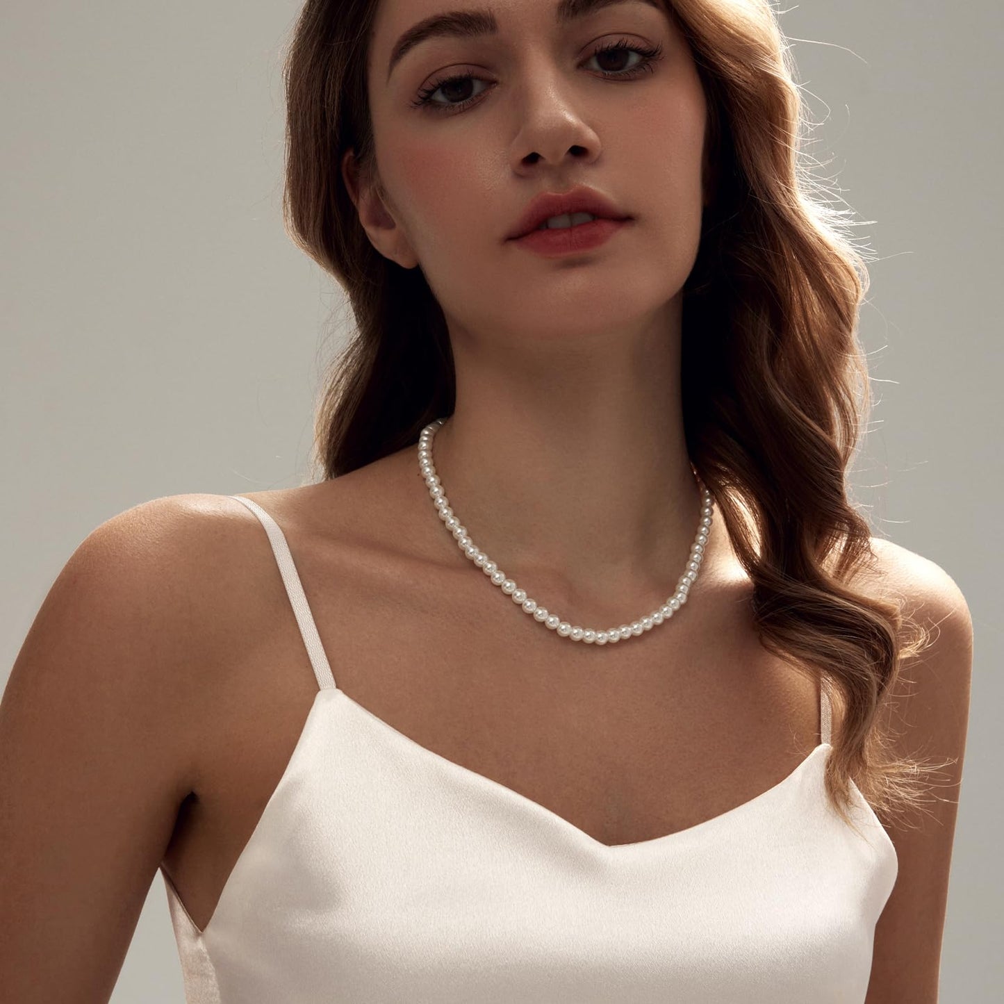 Zeffy Pearl Necklace for Women, 6MM Dainty Gold Round Imitation Pearl Choker Necklace Wedding Delicate Jewelry for Women Simple Bridesmaid Jewelry Gifts