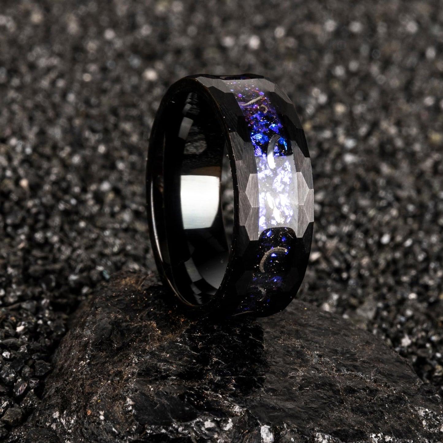 JEWPER 8mm Men Womens Wedding Band Tungsten Rings Black Blue Hammer pattern Fashion Promise Carbide Inlaid Milky Way Foil Iron Filings Matte Finish Edge Comfort Fit Size(13)