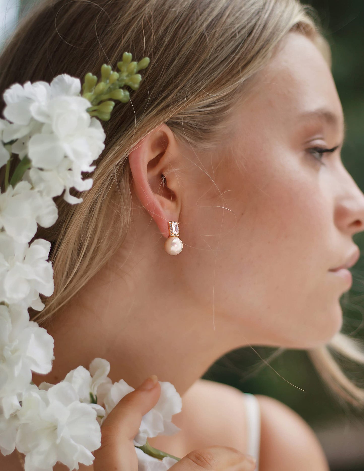18k Gold Plated Shell Pearl Drop Earrings Emerald Cut Cubic Zirconia Halo Stud Earrings Trendy Dainty Wedding Jewelry Elegant for Bridal