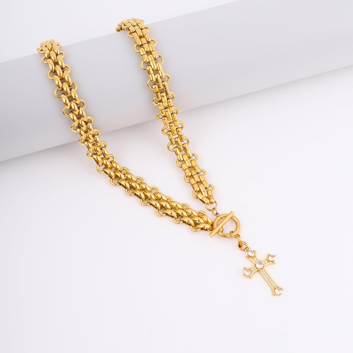 jomjeu Cross Necklace for Women Chunky Gold Necklaces 18K Gold Plated Stainless Steel Chain Pendant Necklace Classic Trendy Toggle Thick Gold Necklaces Jewelry Gifts for Women