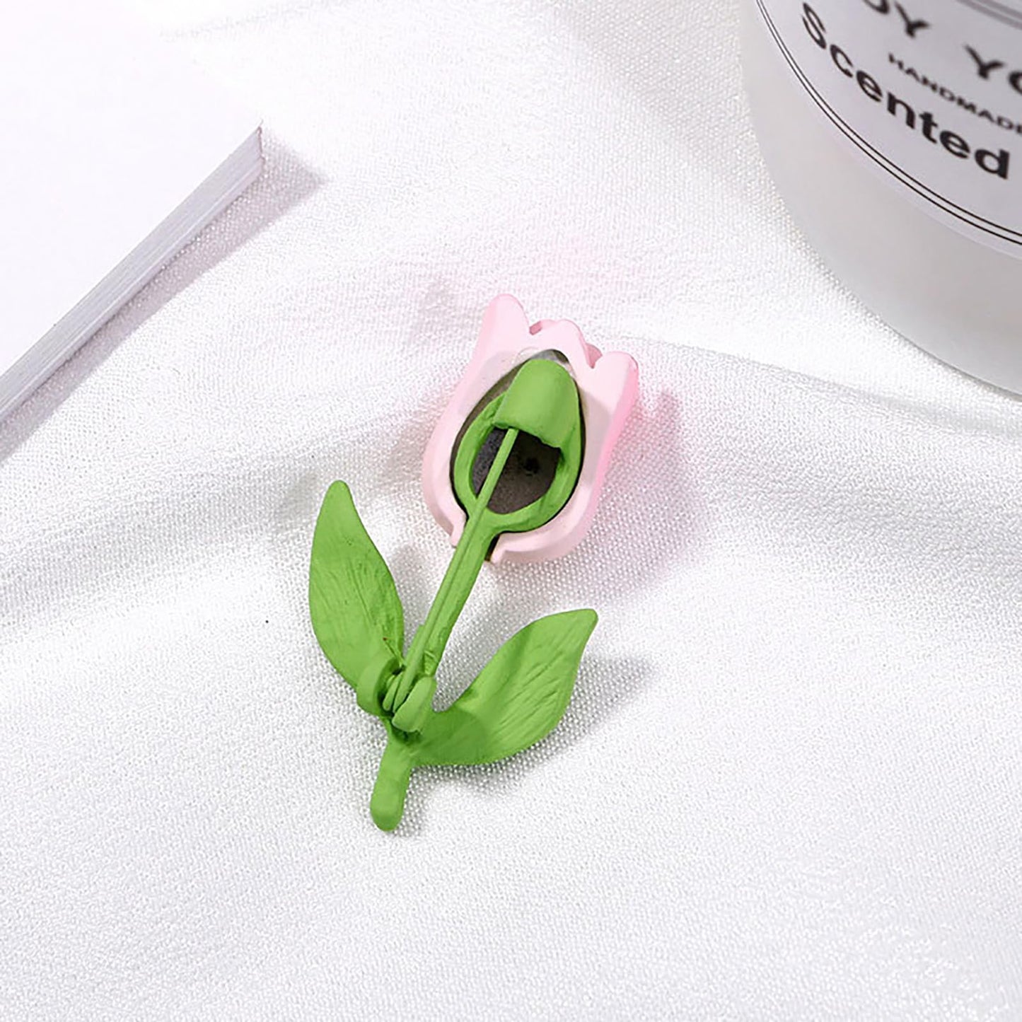 Pink Tulip Brooch Pin for Women Delicate Tiny Flower Brooch Delicate Tiny Flower Lapel Pin Suit Dress Accessory Mother's Day Wedding Birthday Party Jewelry Gift