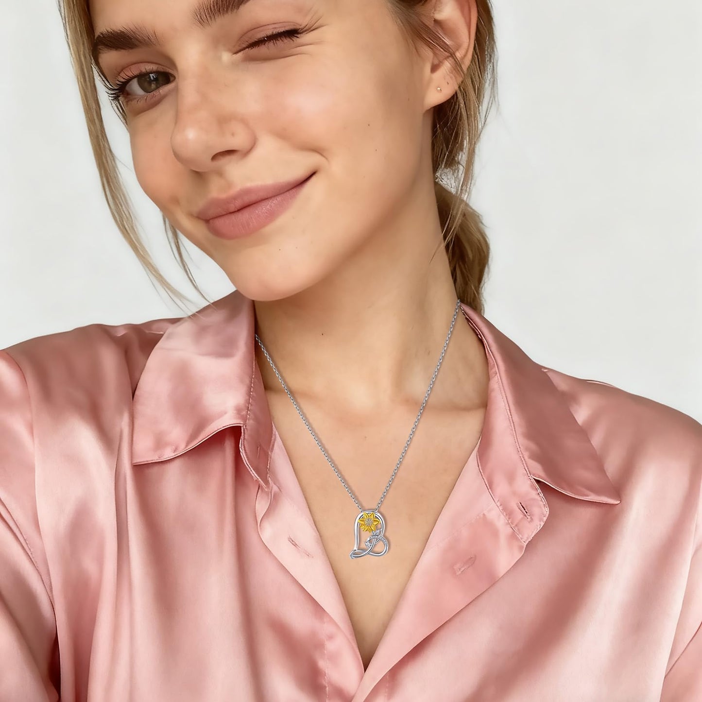 Eetaitai Sunflower Necklace for Women Sterling Silver Heart Necklace sunflower Jewelry Birthday Christmas Gifts for Wife Daughter Girlfriend