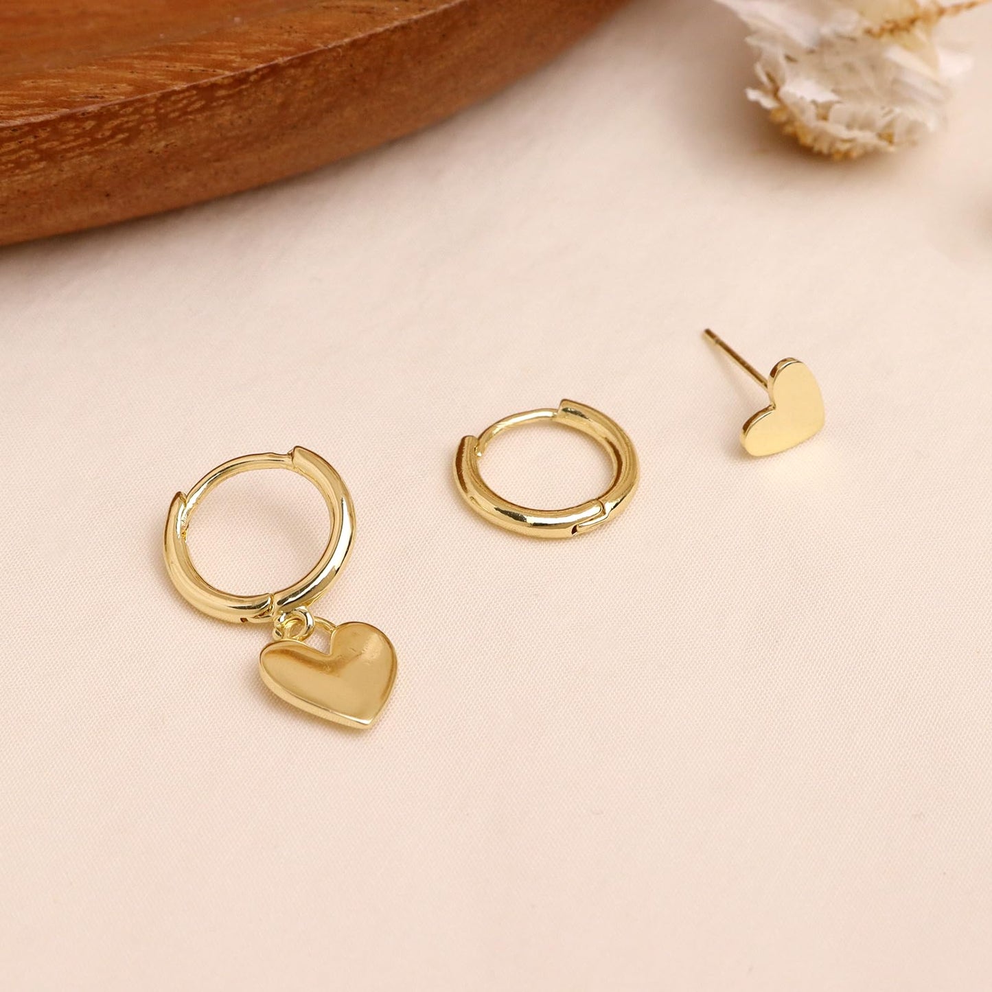 Frigotine Gold Heart Stack Earrings Set for Women 3 Pairs Trendy Dainty Small Hoop Huggie Stud Hypoallergenic Dangle Cartilage Wedding Prom Fashion Jewelry Gift