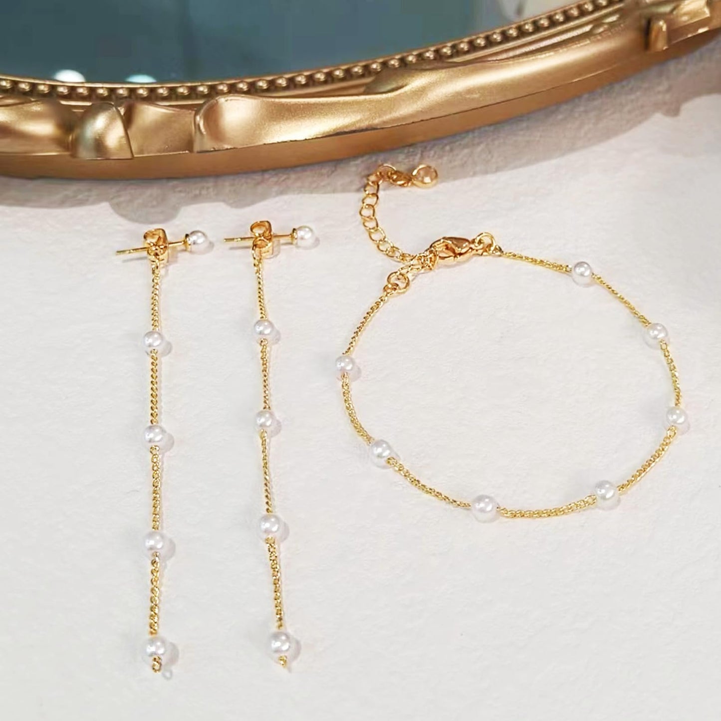 Zeffy Lariat Long Gold Necklace for Women Gold Jewelry Set Dainty Layered Pearl Y Necklaces Pearl Drop Earrings Bracelets Trendy Wedding Bride Jewelry Gift