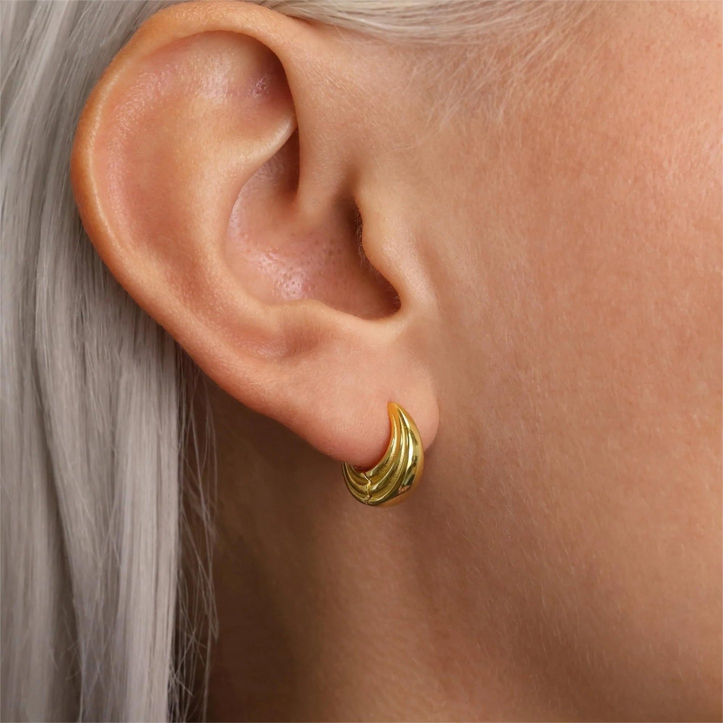 Gold Hoop Earrings Set for Women Gold Huggie Cartilage Clip On Earrings Set for Multiple Piercing Lightweight Jewelry Gifts