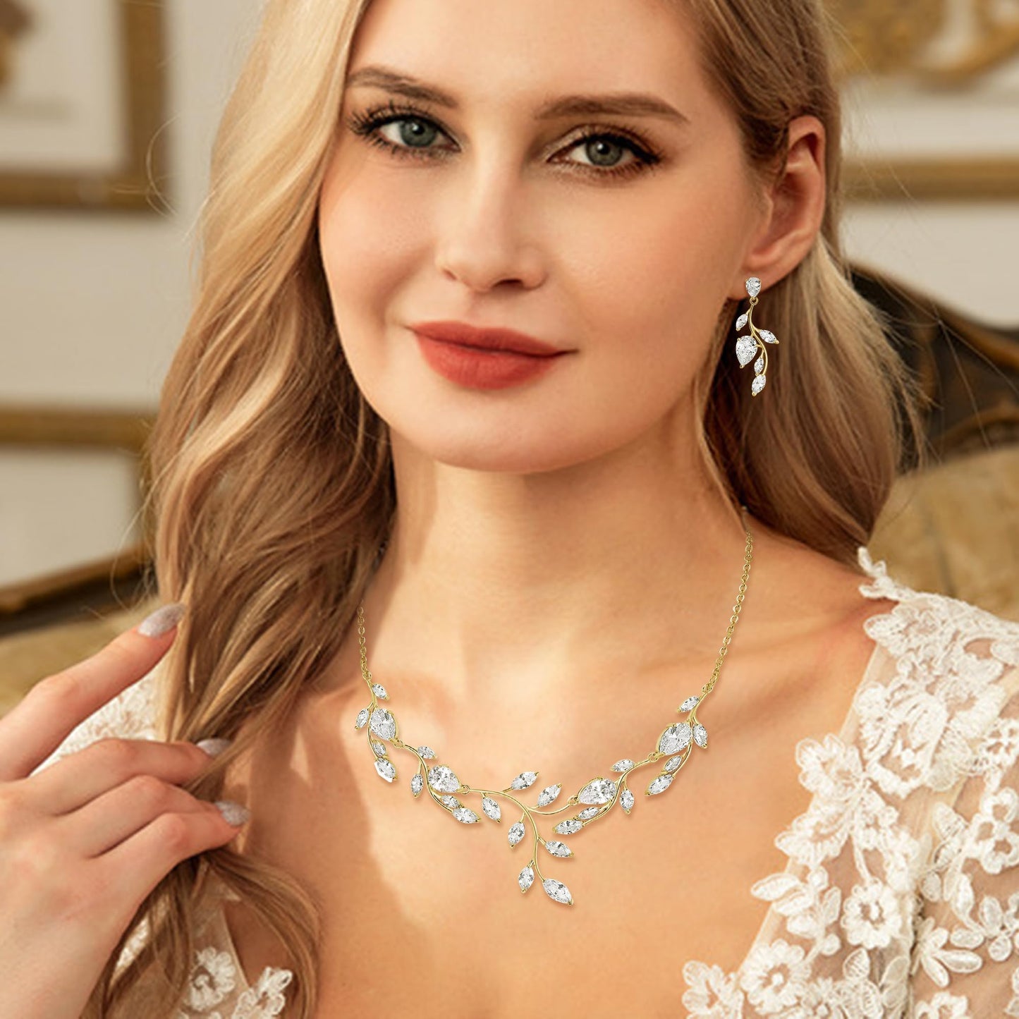 EVER FAITH Wedding Jewelry for Bride Bridesmaids, Sparkly White Cubic Zirconia Gold-Plated-Brass Pear Shaped Leaf Bridal Choker Necklace Earrings Set for Prom
