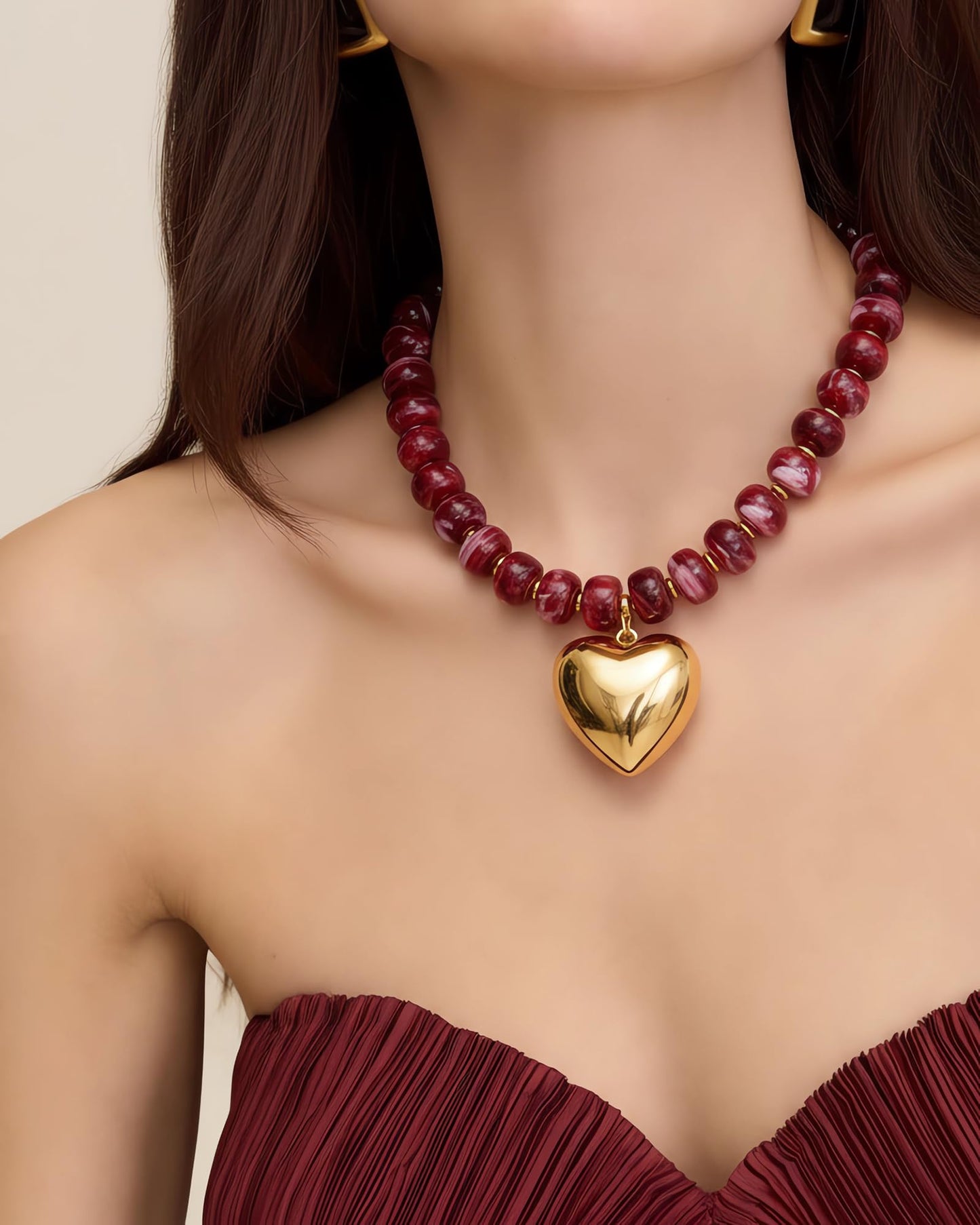 ENSKEFEN Red Acrylic Beaded Necklace Gold Heart Pendant Necklaces for Women Elegant Bold Chunky Statement Necklace Fashion Jewelry