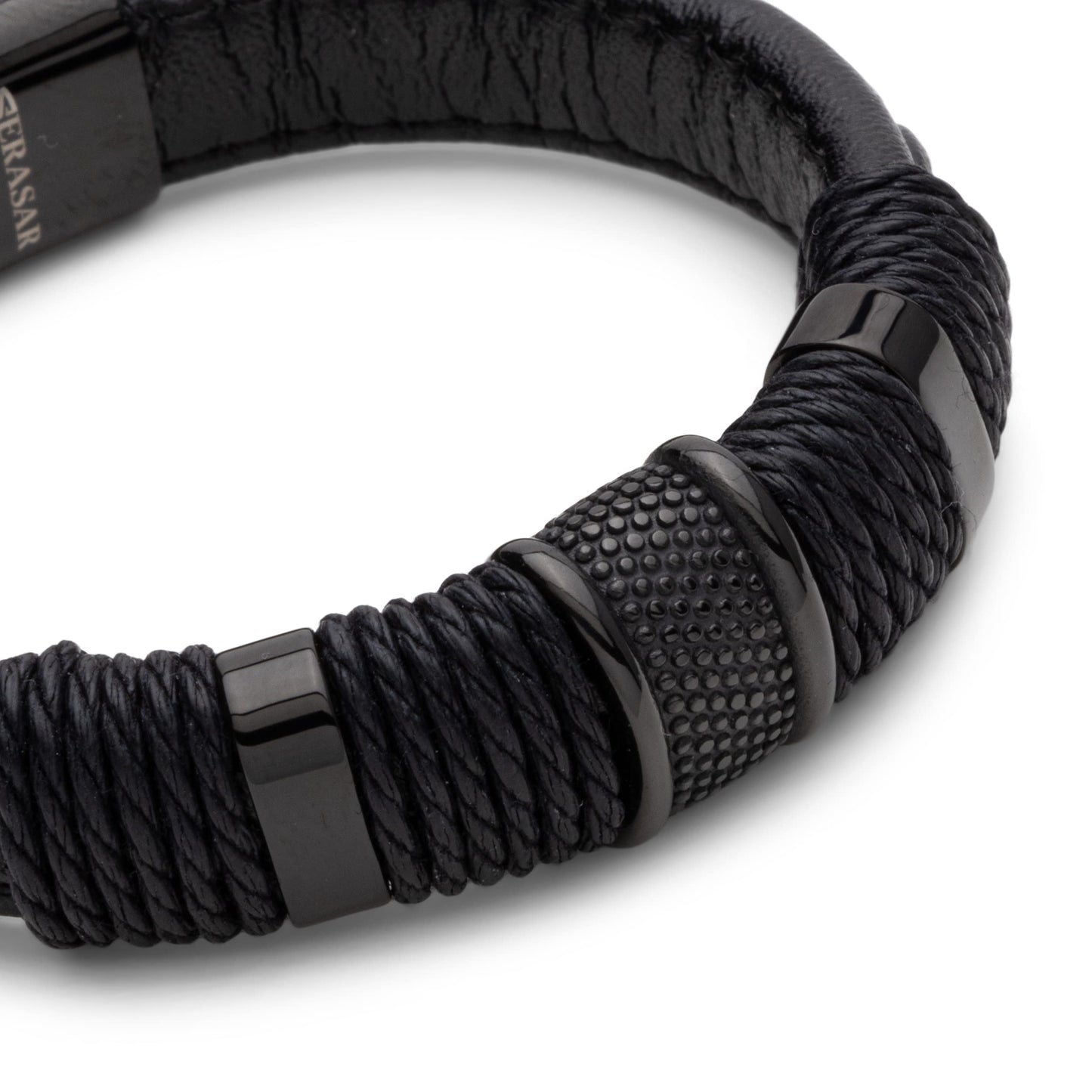 SERASAR Hombres Pulsera de cuero negro 23cm Brazalete Hombre Regalo Caja envuelta en genuina multicapa para Cierres magneticos Joyas