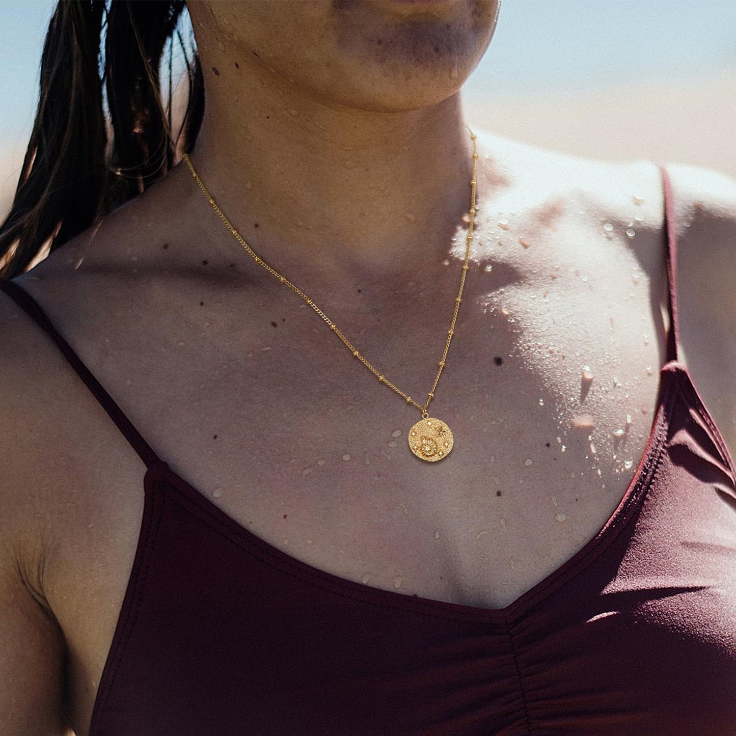MEVECCO Dainty Gold Conch Shell Coin Pendent Necklace for Women 18K Gold Plated Shell Disc Necklace Boho Beach Handmade Ocean Jewelry for Holiday Gift