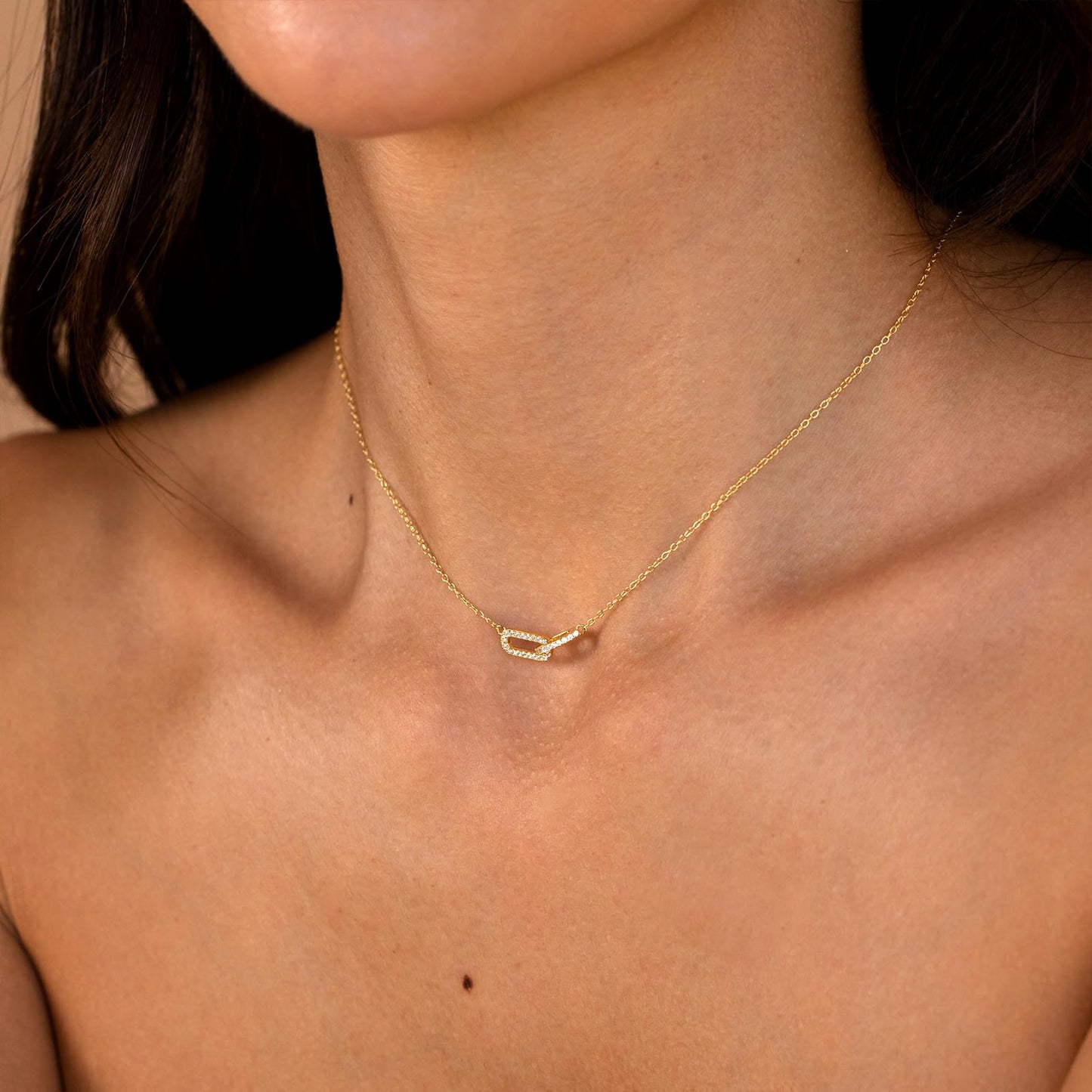 Zeffy Dainty Diamond Paperclip Necklace Simple Cute Minimalist Open Oval Necklaces Jewelry for Women Gifts