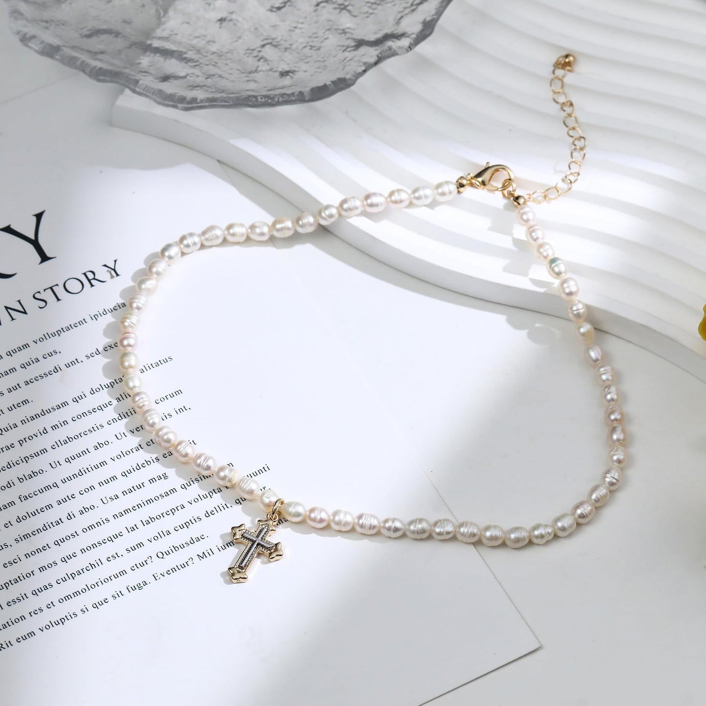 wgoud Natural Freshwater Pearl Choker Necklace for Women, Trendy 14K Gold Plated Pearl Necklaces Handmade Jewelry Gift (Cross Two-tone)