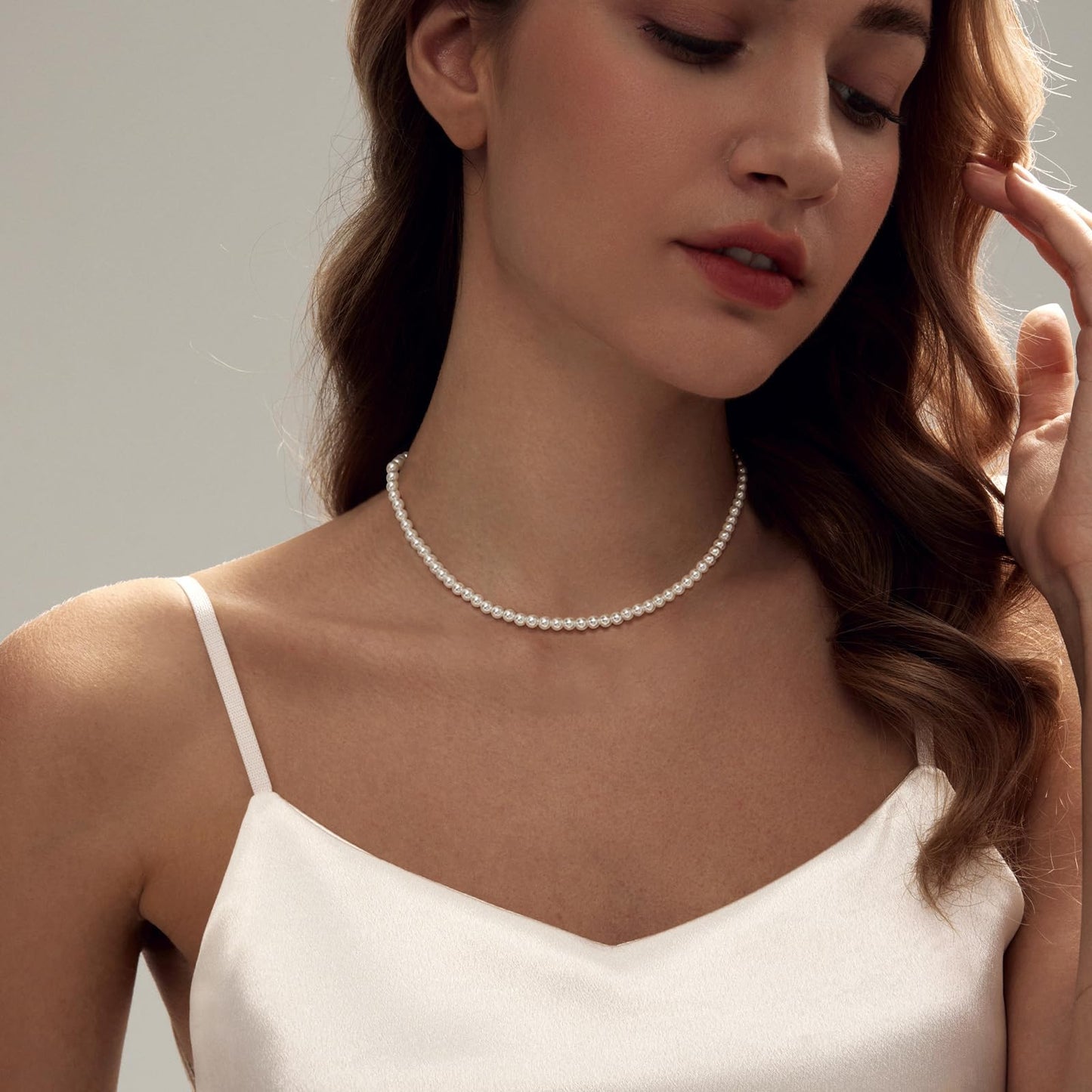 Pearl Necklace 4MM/6MM/8MM Dainty Round Imitation Pearl Choker Necklace Wedding Pearl Necklace Delicate Jewelry for Women Simple Bridesmaid Jewelry Gifts (4mm Pearl)