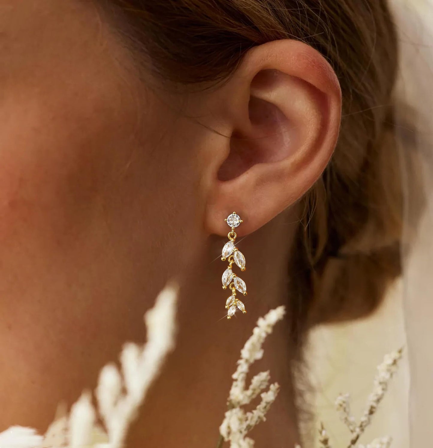 Lunvky 14K Gold Plated Dangle Earrings for Women Dainty Silver Drop Earring Trendy Long Dangling Wedding Bridesmaid Hoop Diamond Crystal Cute Earring Prom Jewelry Graduation Gifts