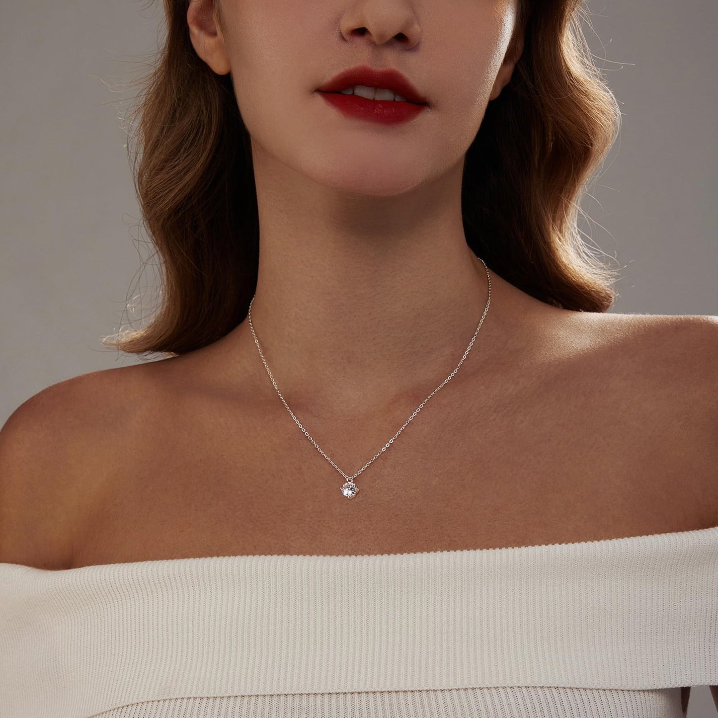 Zeffy Silver Diamond Necklaces for Women, Dainty Pendant Necklace Simple Silver CZ Diamond Necklaces for Women Trendy Silver Necklace Gifts Prom Jewelry