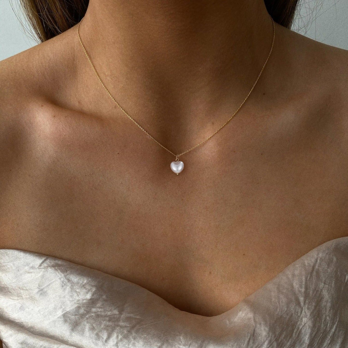 Sargetou Heart Pearl Necklace for Women,14k Gold Plated Waterproof Small Cute Dainty Choker Necklace Drop Heart Chain Trendy Jewelry Fashion Gift