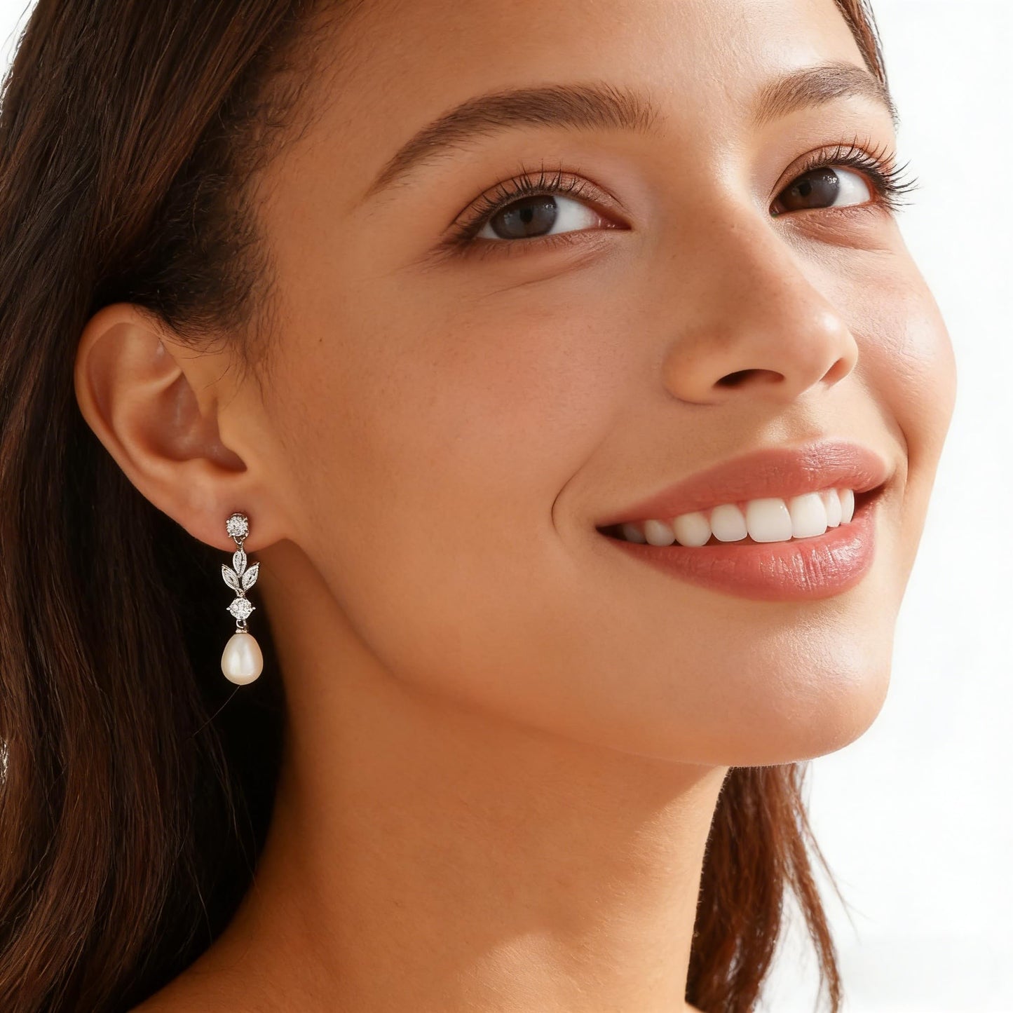Pearl Earrings for Women Dainty Diamond Pearl Drop Earrings Silver Plated Dangle Earrings for Women Weddings Gifts Bridesmaid Gifts