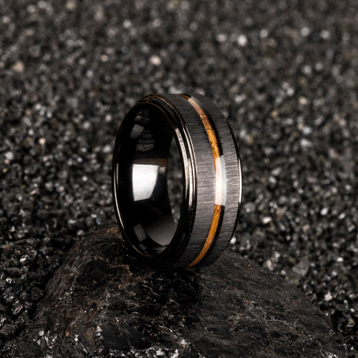 JEWPER 8mm Men Womens Wedding Band Tungsten Rings Black Fashion Promise Carbide Inlaid whiskey barrel wood Outer ring step edge sanding Matte Finish Edge Comfort Fit size(10)