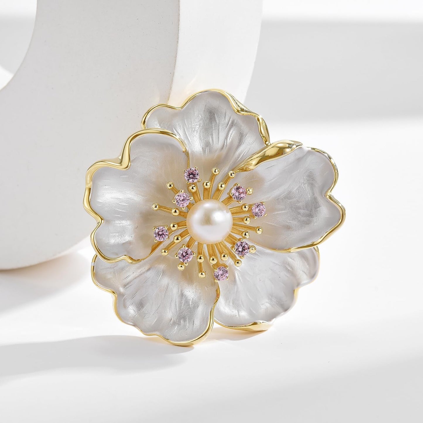 AILONMEI Brooches Jewelry for Women Fashion, Elegant Designer Costume Corsage Pearl Brooches & Pins Christmas Gift(Peony)