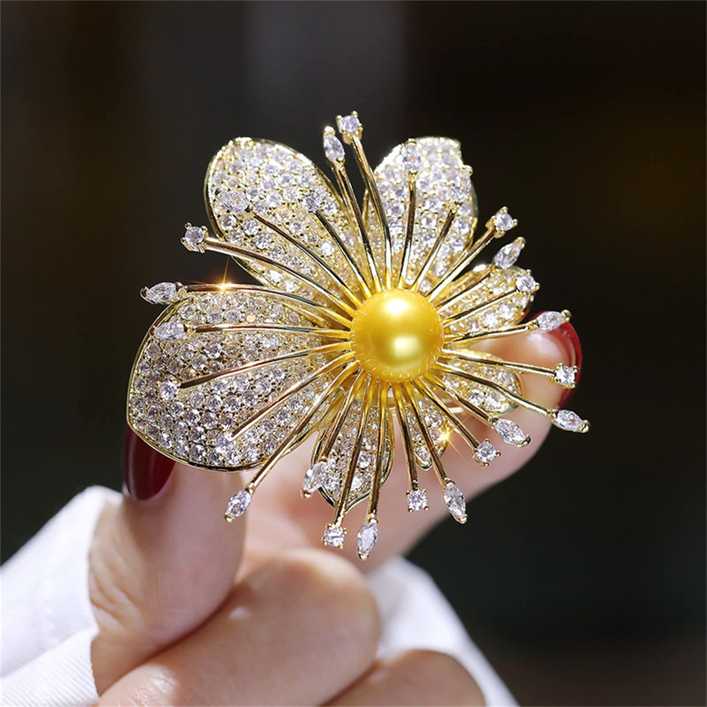 AILONMEI Elegant Pearl Flower Designer Brooch Pins Broches Costume Jewelry For Women Fashion Christmas Gift (Flower)