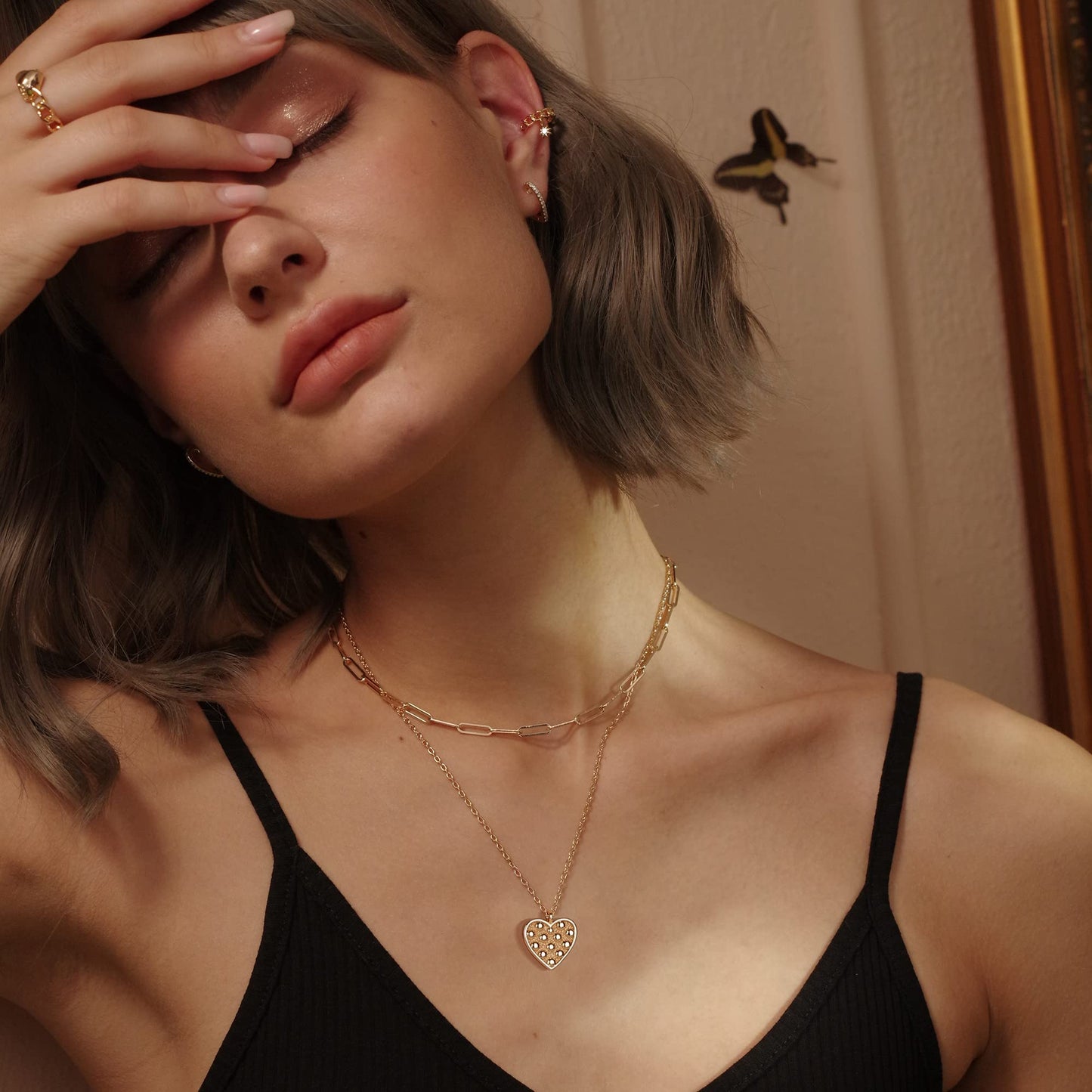 MEVECCO Gold Layered Choker Necklace for Women, 18K Gold Plated Dainty Heart Pendant Minimalist Paperclip Double Layer Necklace for Jewelry
