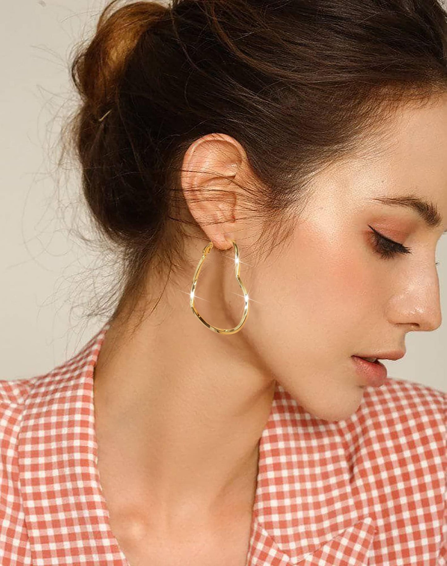 GLOQUAT 14K Gold Plated Heart Hoop Earrings for Women Fashion Large Dangle Earring Heart Shaped Hoop Earrings Thin Hoops Lightweight and Hypoallergenic Trendy Valentie's Gift for Girlfriend Lover 50mm