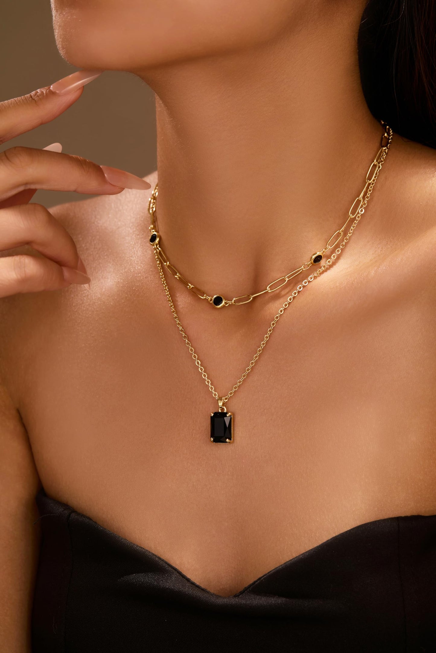 VANGETIMI Black and Gold Layered Pendant Necklaces for Women 14k Gold Plated Crystal Choker Necklace Paperclip Rhinestone Necklace Party Prom Jewelry
