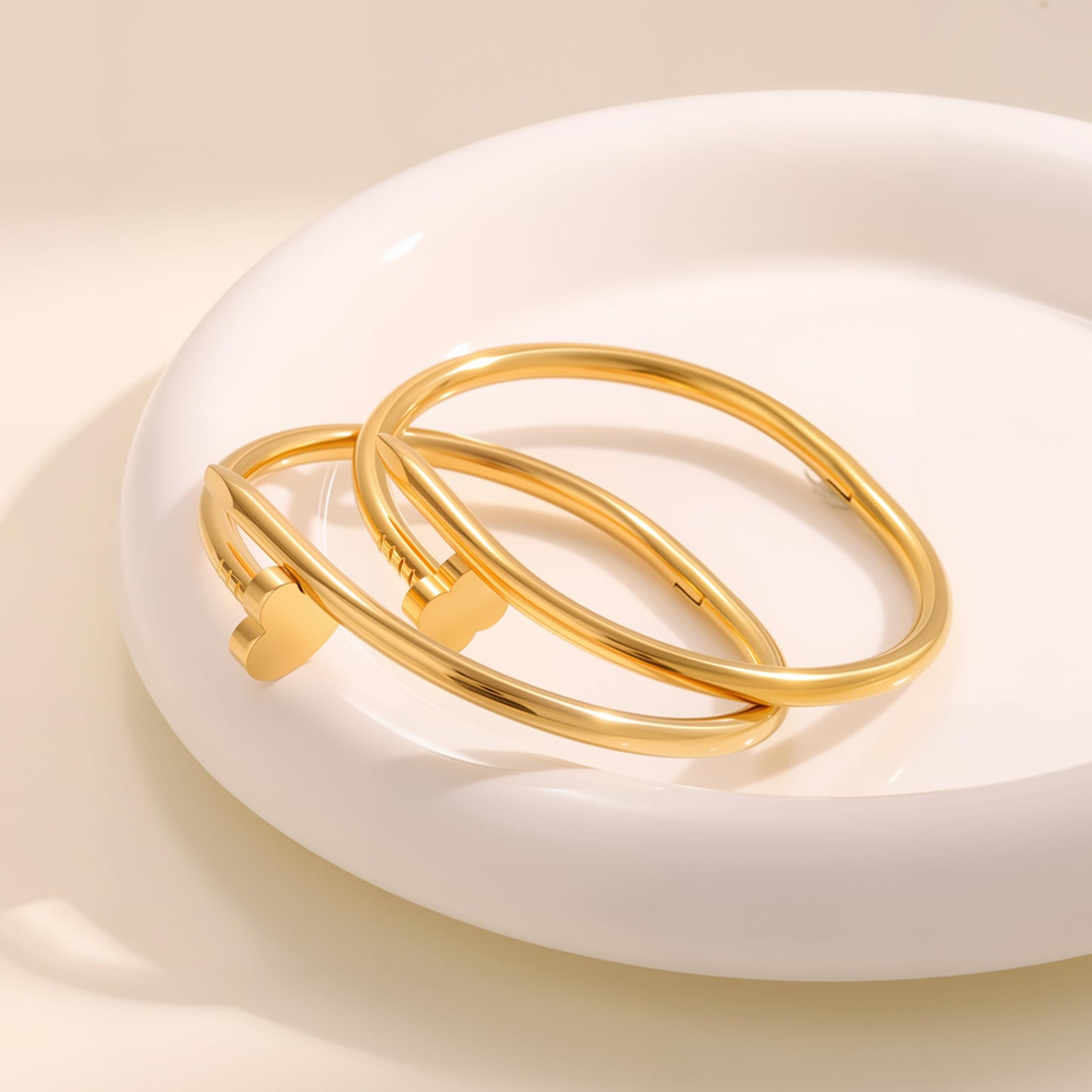 Acnode Gold Bangle Bracelets for Women -2PCS Friendship & Love Bangle Bracelet Clover Nail Bracelet Stack Set Trendy Non-Tarnish Stainless Steel Jewelry Gifts for Mom Wife Her