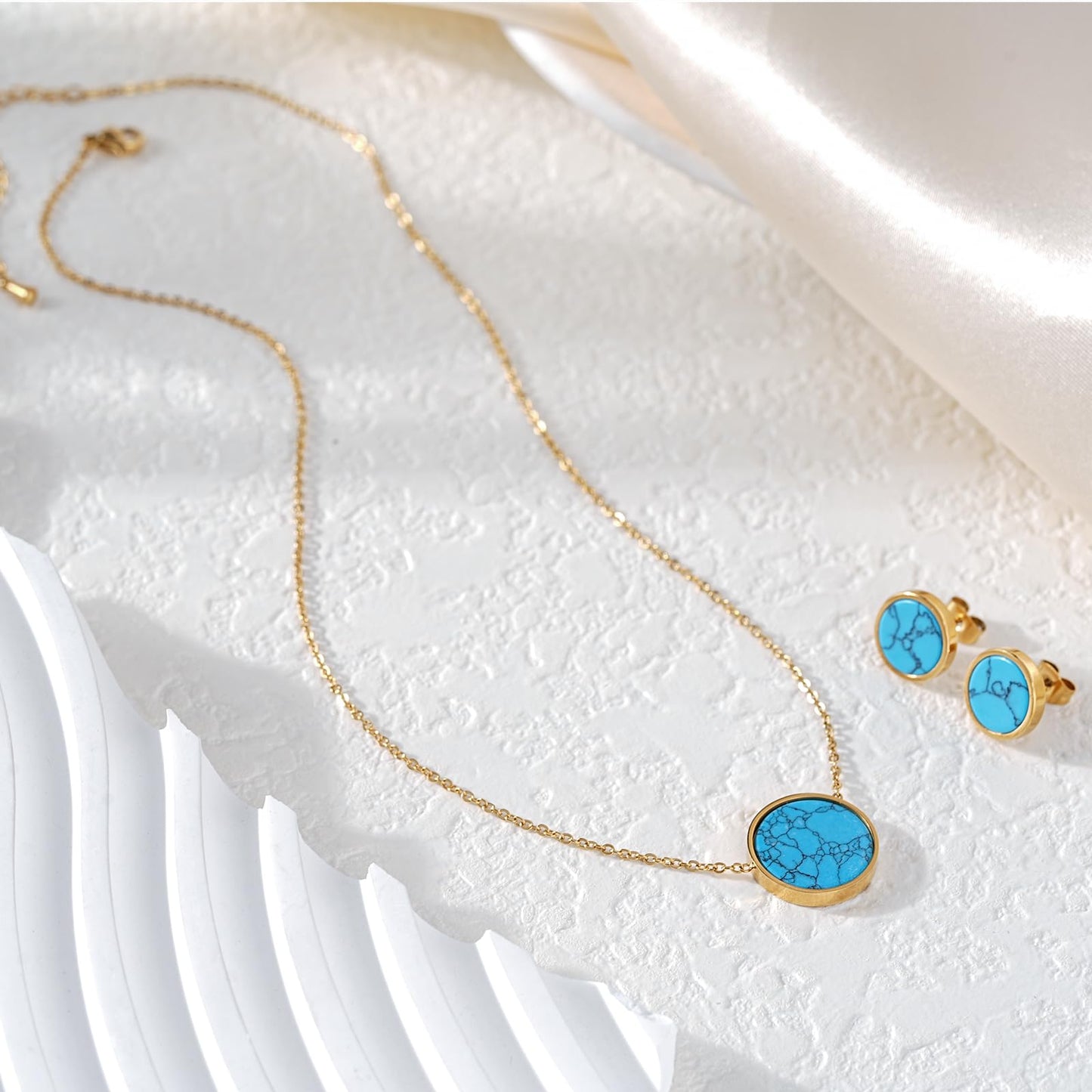 TaYolnFaSo Round Turquoise Jewelry Set for Women 18K Gold Plated Turquoise Necklace Studs Earrings Set Dainty Jewelry Gift