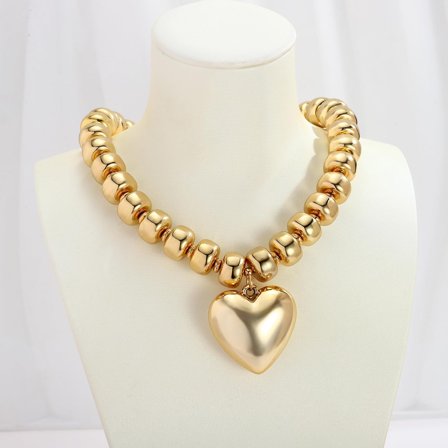 ENSKEFEN Gold Heart Pendant Beaded Necklace for Women Chunky Acrylic Gold Plated Bead Choker Necklace Adjustable Large Statement Necklace Fashion Boho Jewelry