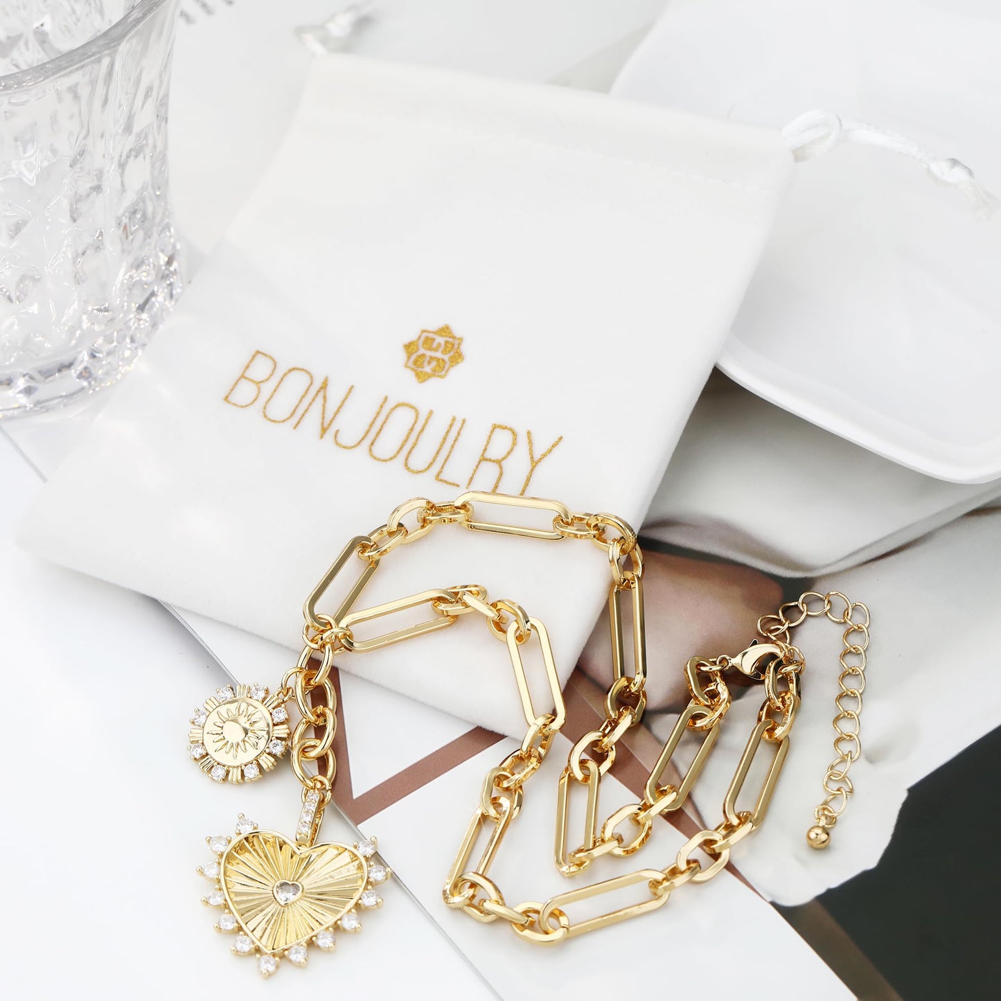 BONJOULRY Chunky Gold Heart Necklace for Women, 18K Gold Plated Chunky Heart Locket Necklace Non Tarnish Charm Necklace Fashion Jewelry Thick Paperclip Chain Hip Hop Statement boho necklaces for women