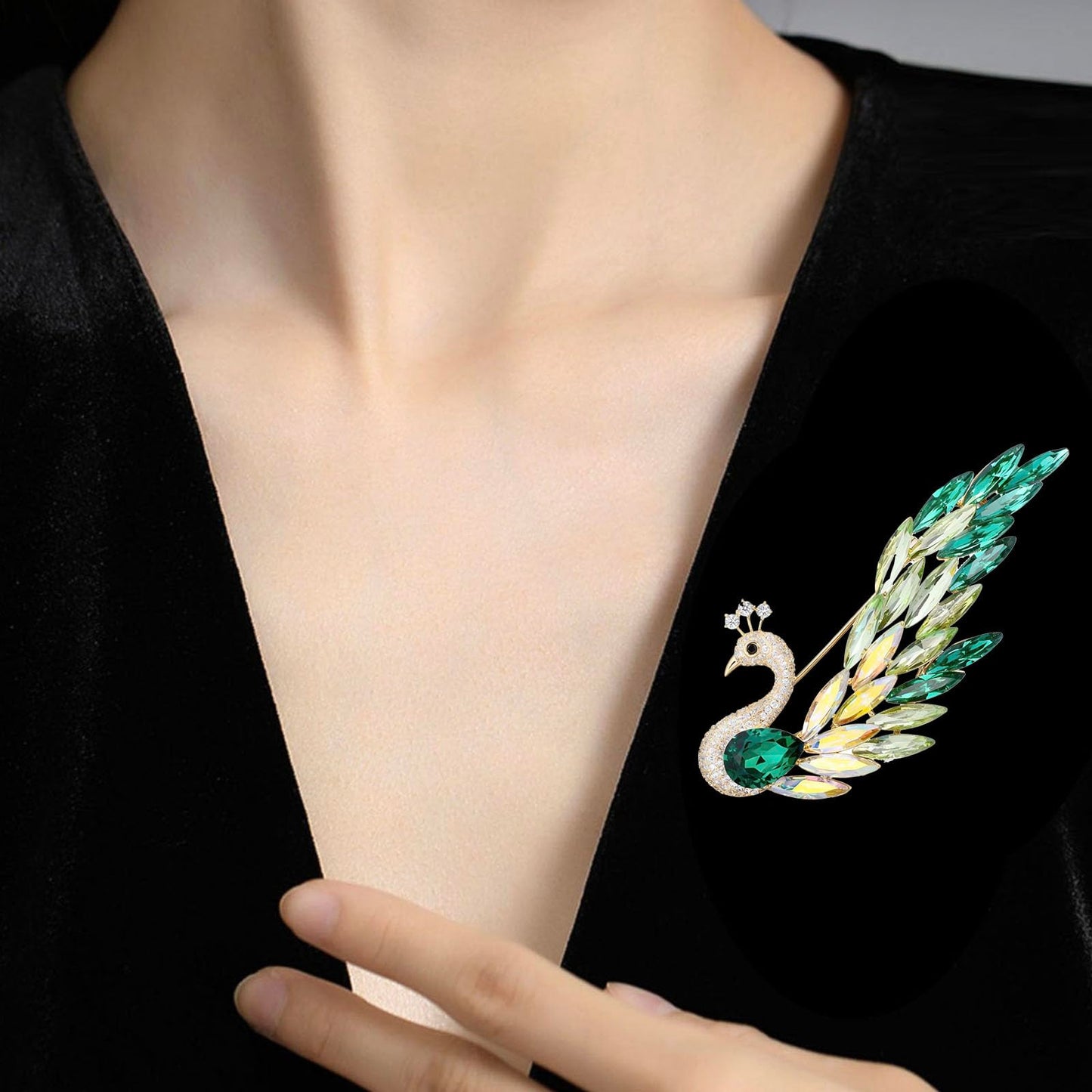 Vbvbip Exquisite Green Peacock Rhinestone and Crystal Brooch, Vintage Style Lapel Pin for Wedding and Fashion Jewelry, Ideal Brooches and Pins for Women