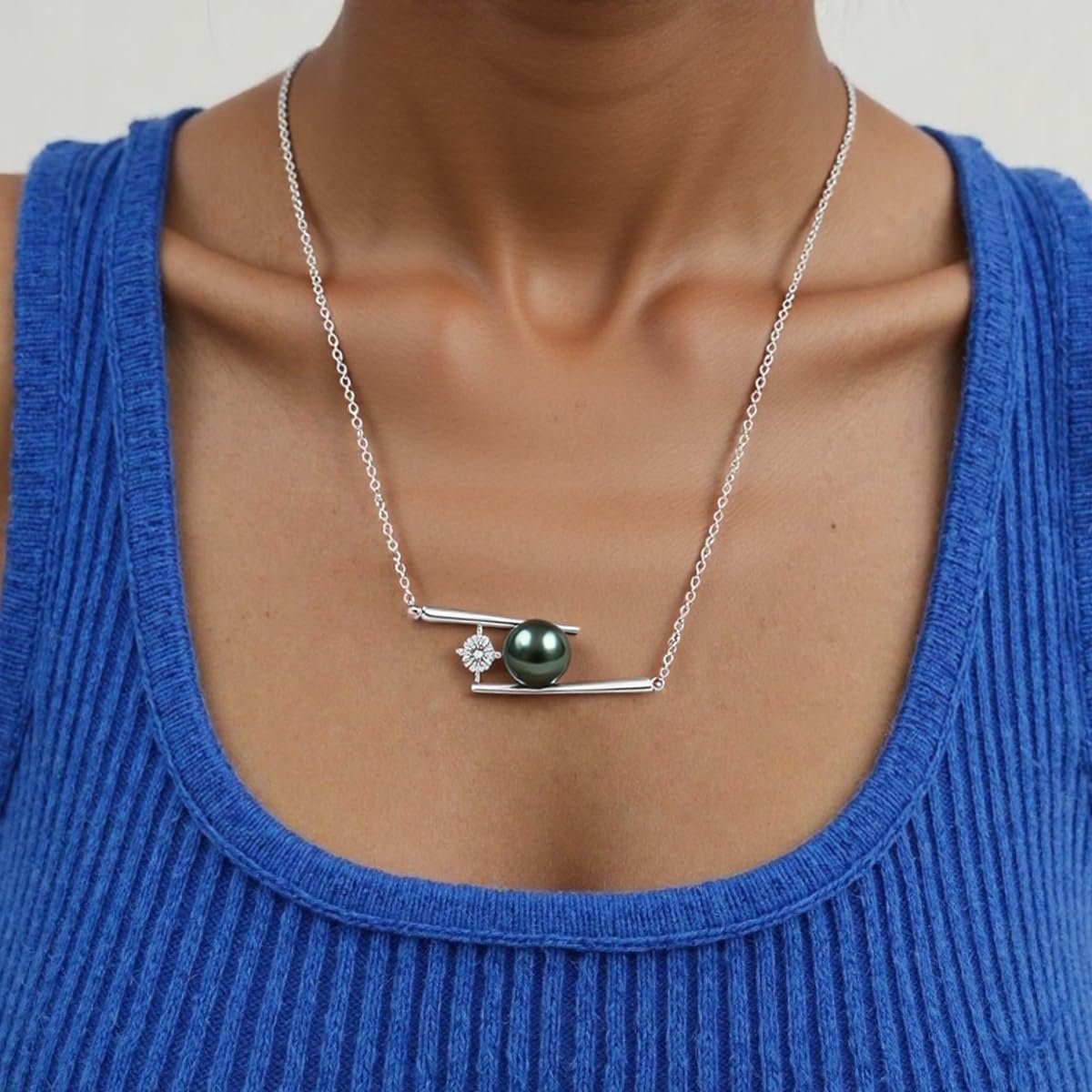Tahitian Black Pearl Necklace for Women - Christmas Gift for Wife, Mom, Grandma, Jewelry Gifts for Wedding Anniversary Birthday, 9-10mm Seawater Pearl with Sterling Silver Moissanite Pendant